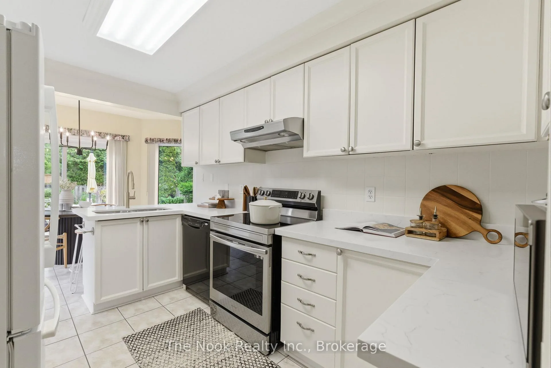 Photo 13 of 715 Anderson Street, Whitby, Blue Grass Meadows — HOMEH