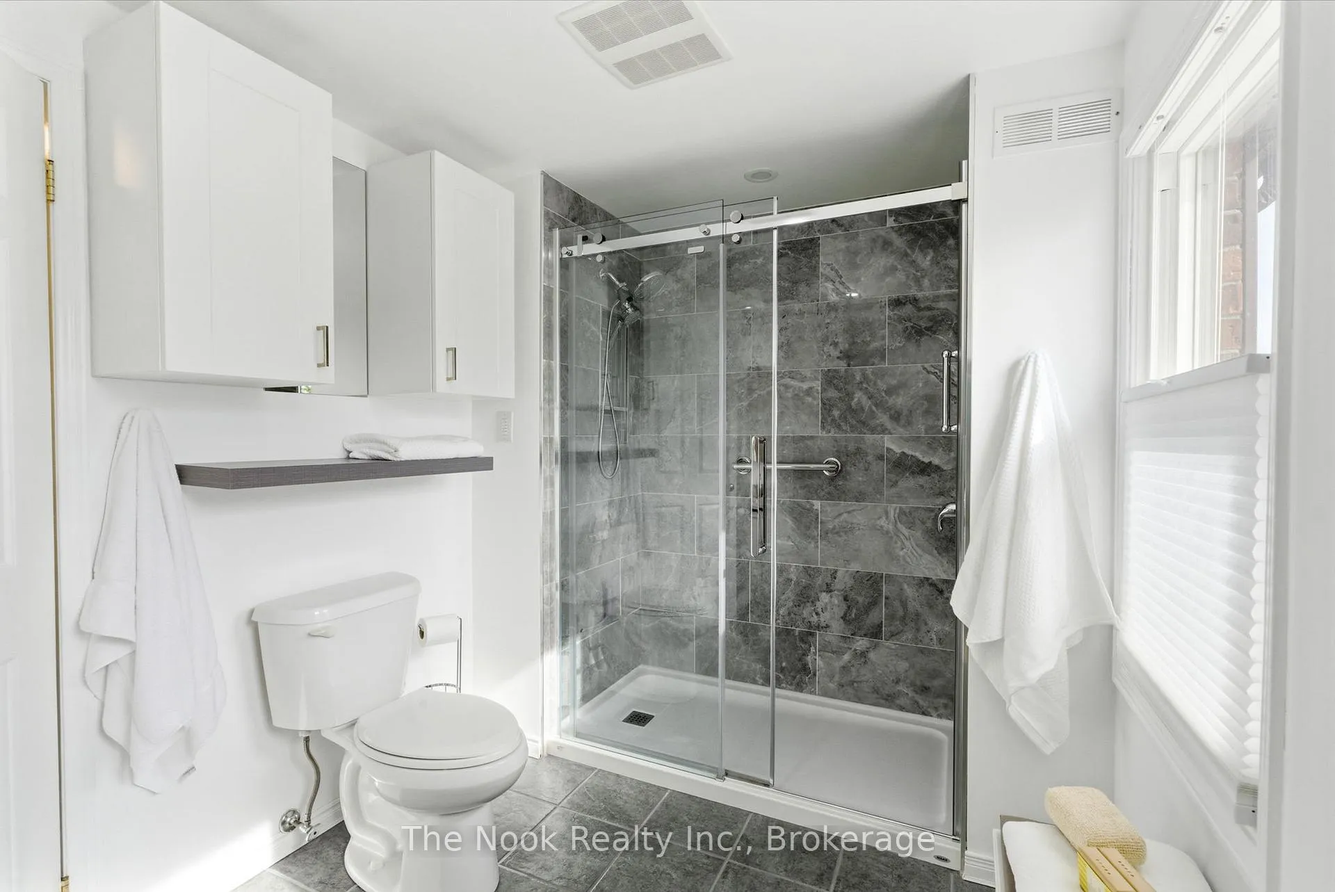 Photo 33 of 715 Anderson Street, Whitby, Blue Grass Meadows — HOMEH