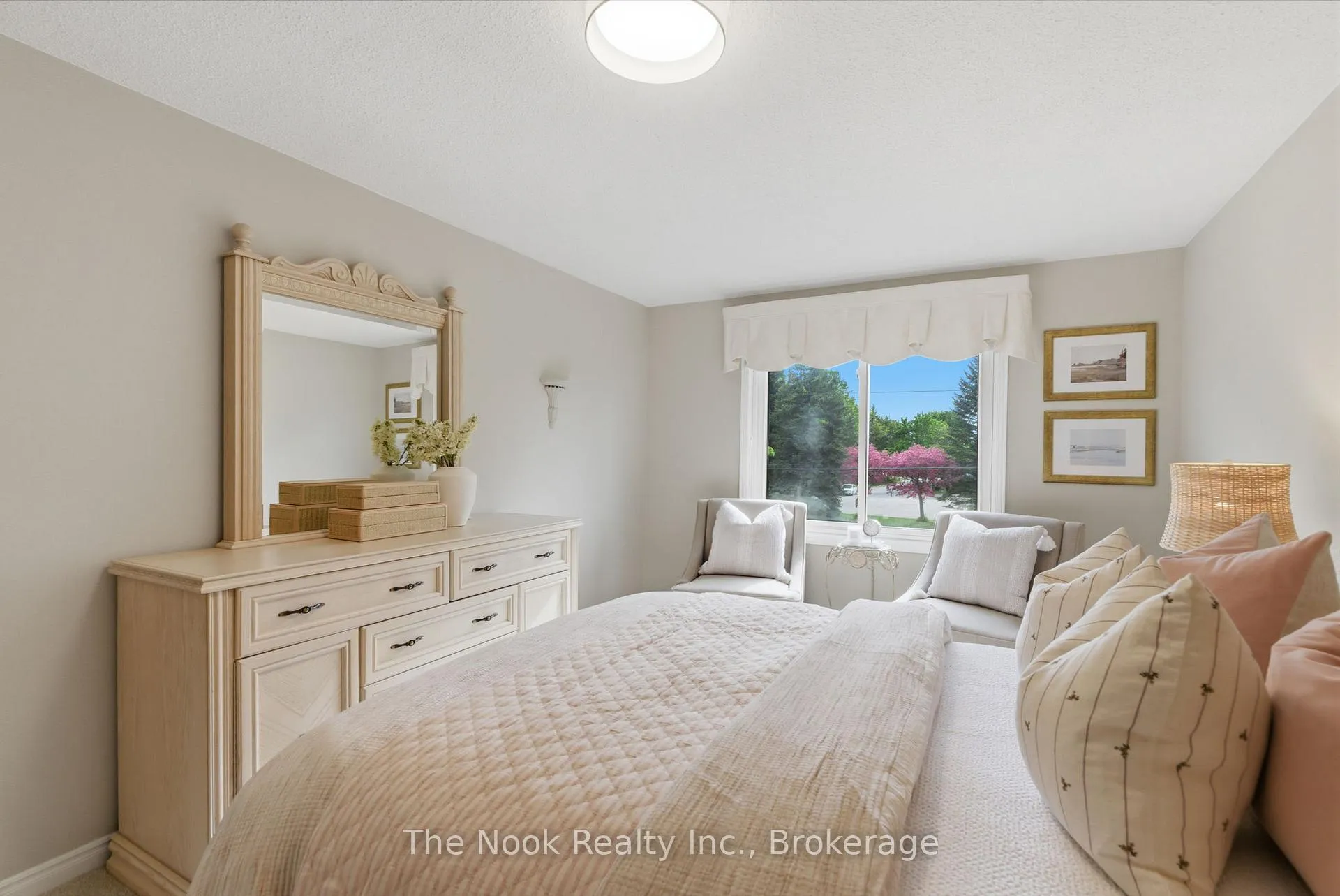 Photo 36 of 715 Anderson Street, Whitby, Blue Grass Meadows — HOMEH