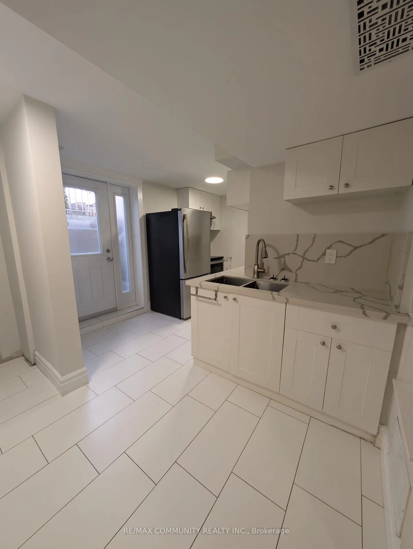 Photo 3 of Unit Basement, 837 Glenrush Street, Oshawa, Northglen — HOMEH