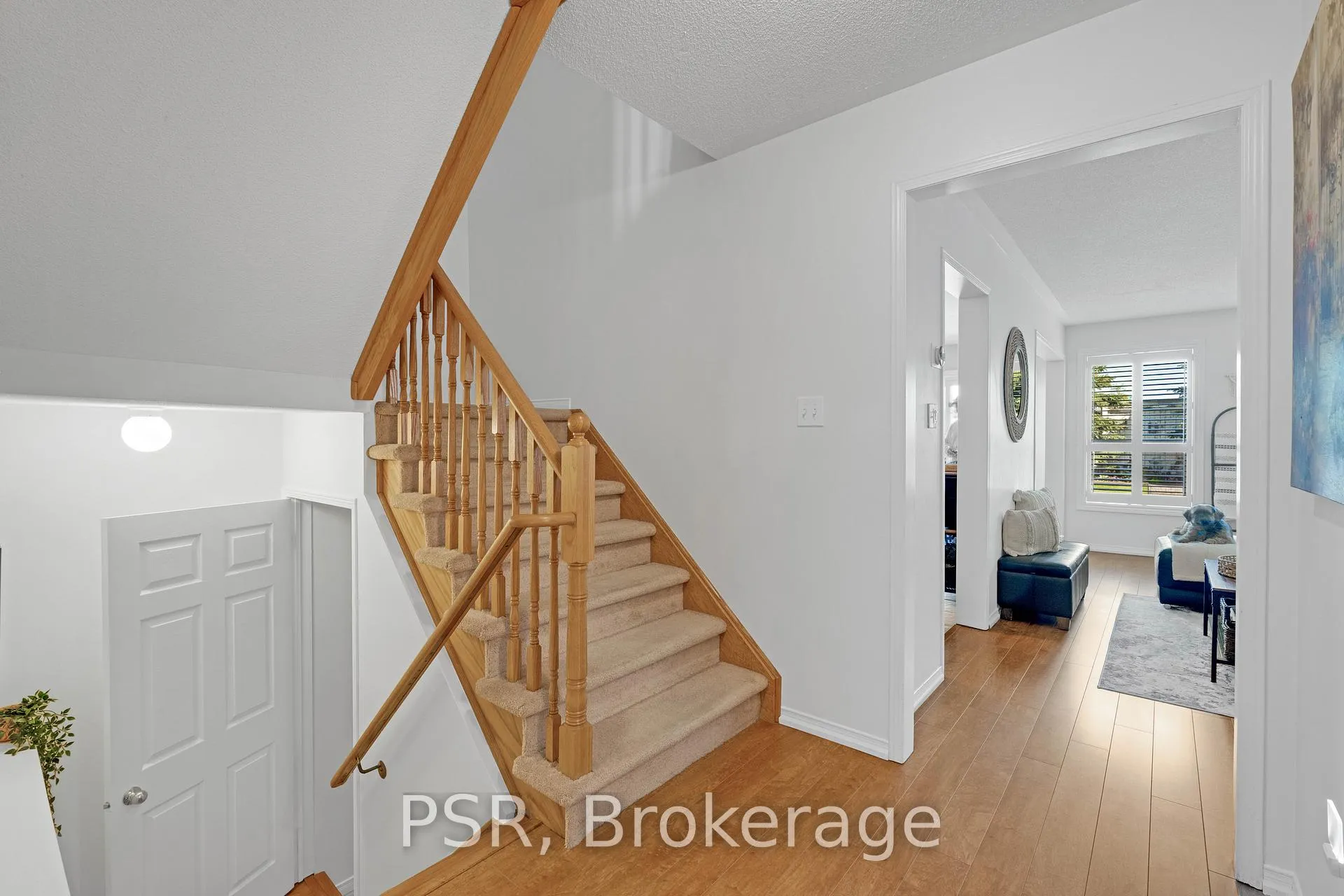 Photo 14 of 35 Lindenshire Avenue, Vaughan, Maple — HOMEH