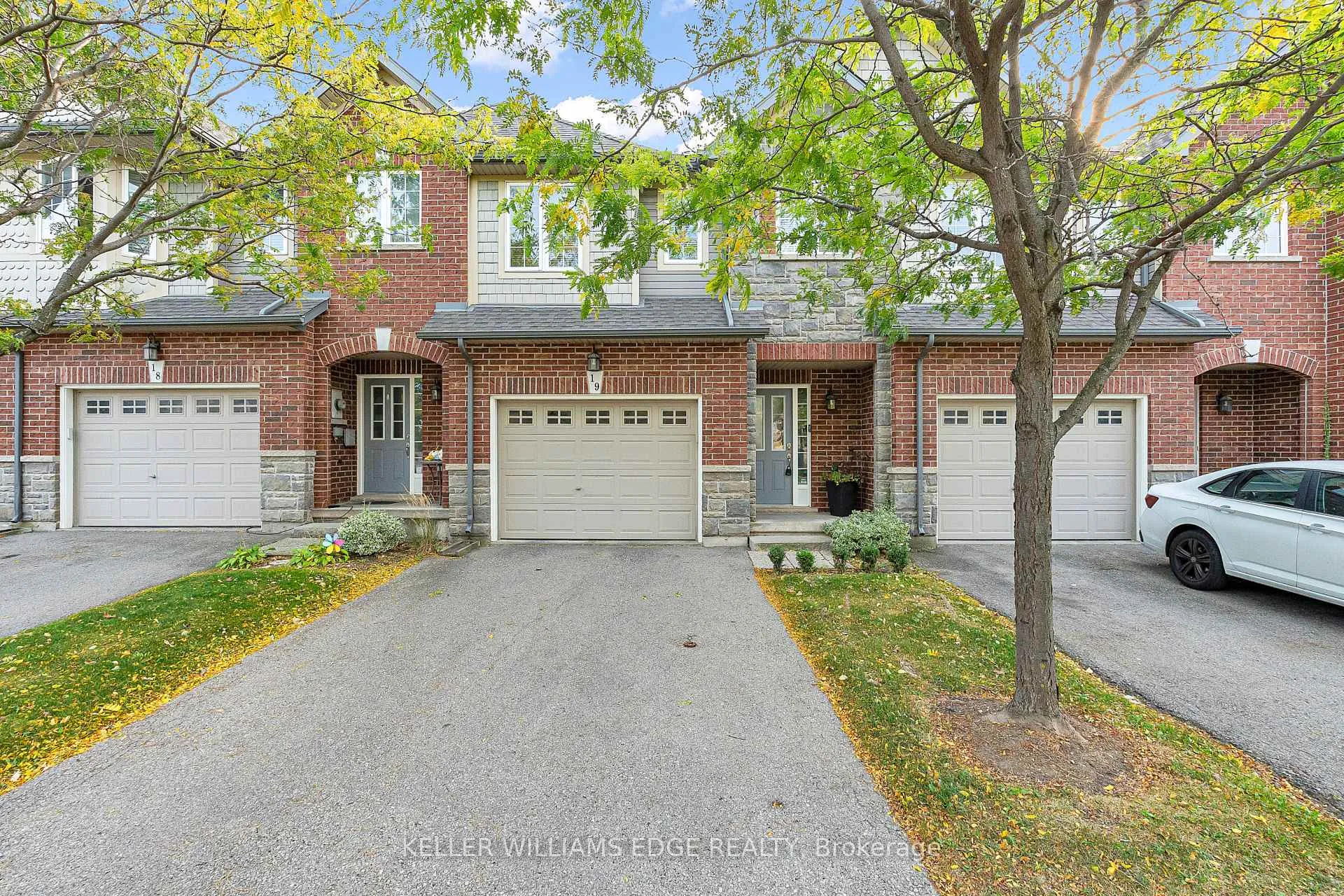 Photo 2 of Unit 19, 40 Dartmouth Gate, Hamilton, Stoney Creek — HOMEH