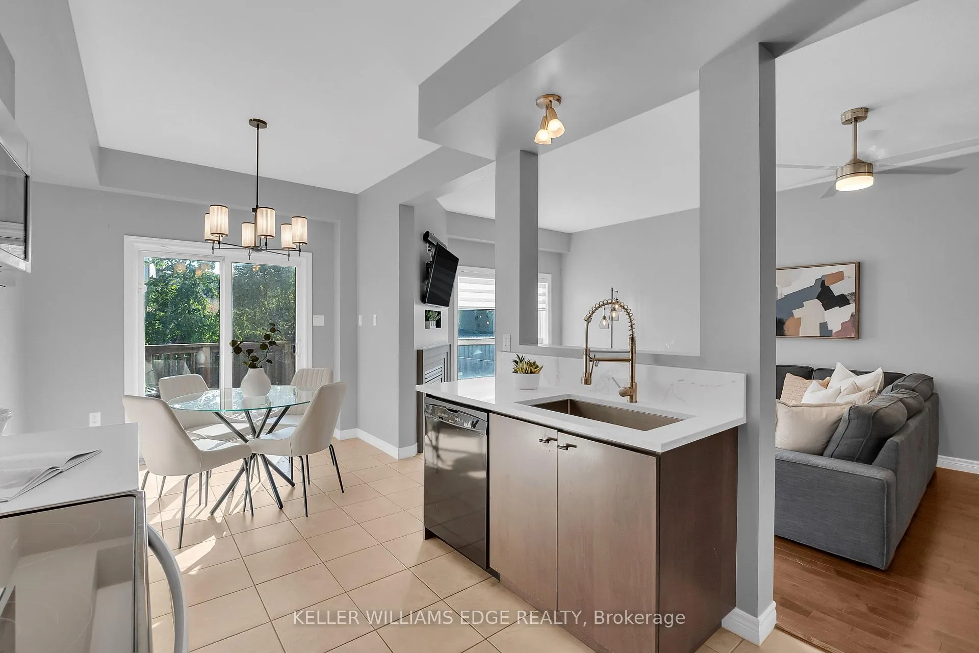 Photo 16 of Unit 19, 40 Dartmouth Gate, Hamilton, Stoney Creek — HOMEH