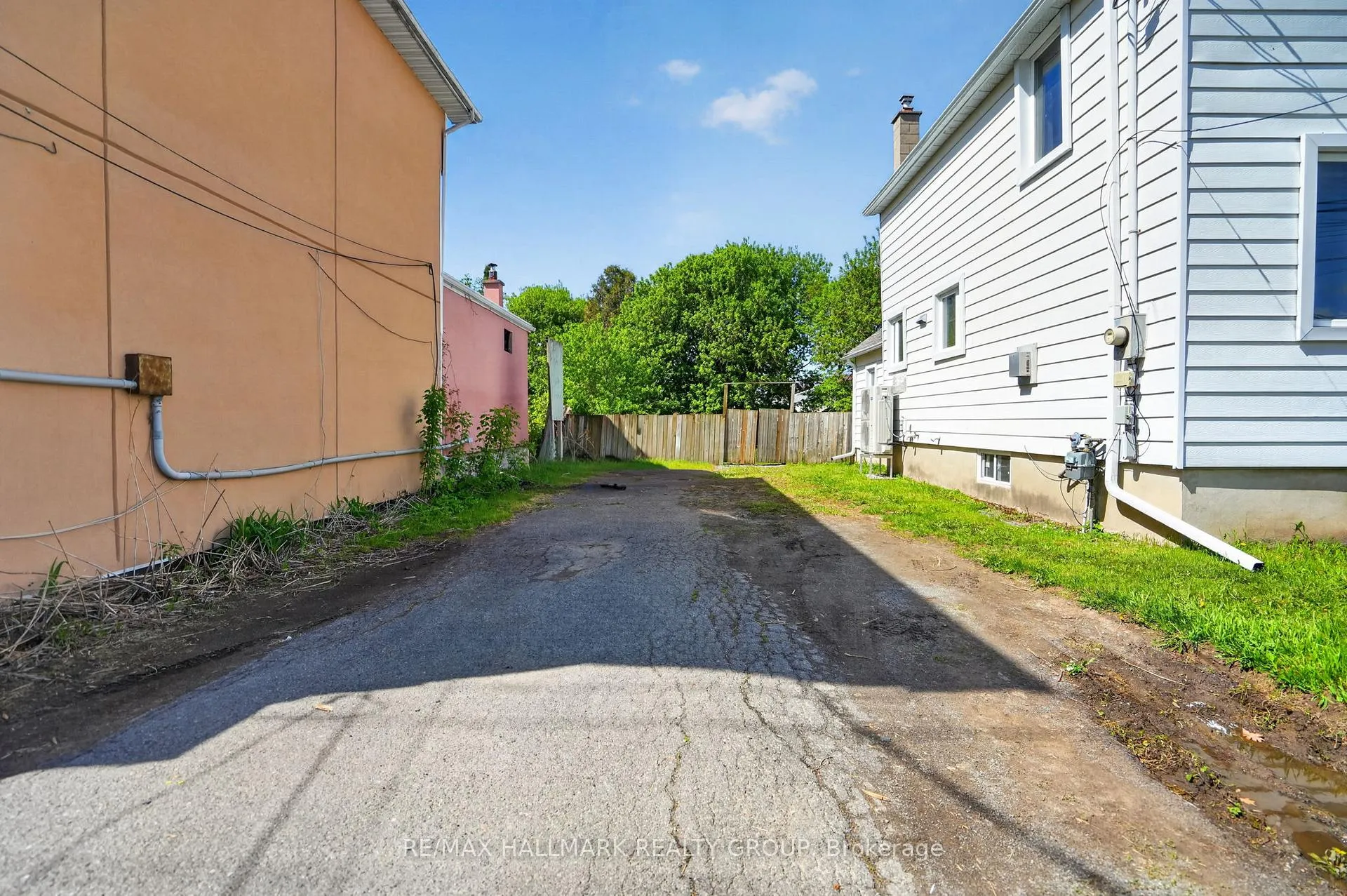 Photo 3 of 3516 Mcbean Street, Ottawa, Richmond — HOMEH