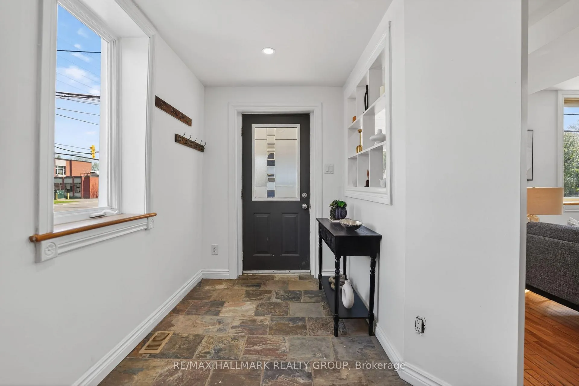 Photo 5 of 3516 Mcbean Street, Ottawa, Richmond — HOMEH