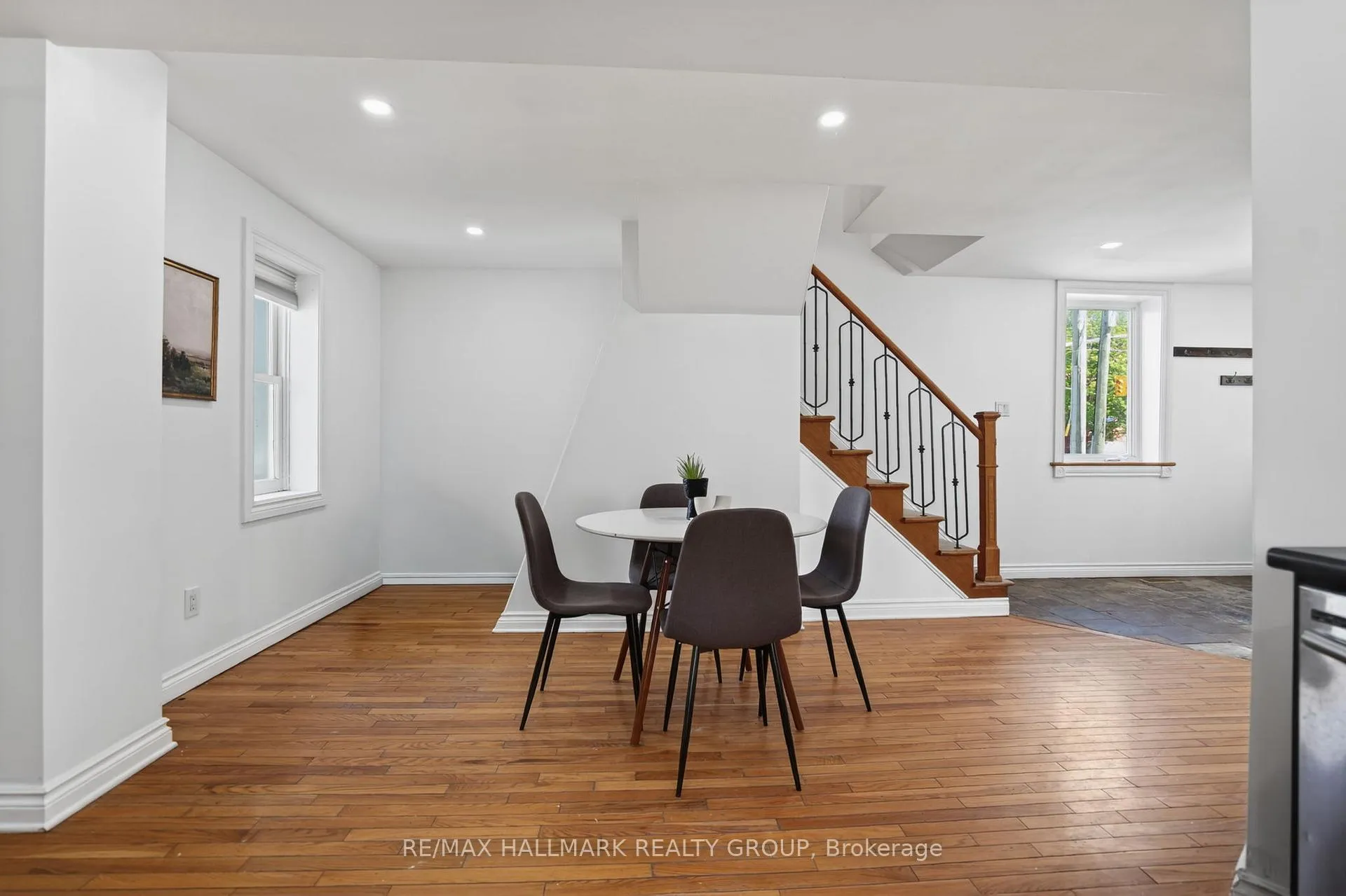 Photo 8 of 3516 Mcbean Street, Ottawa, Richmond — HOMEH