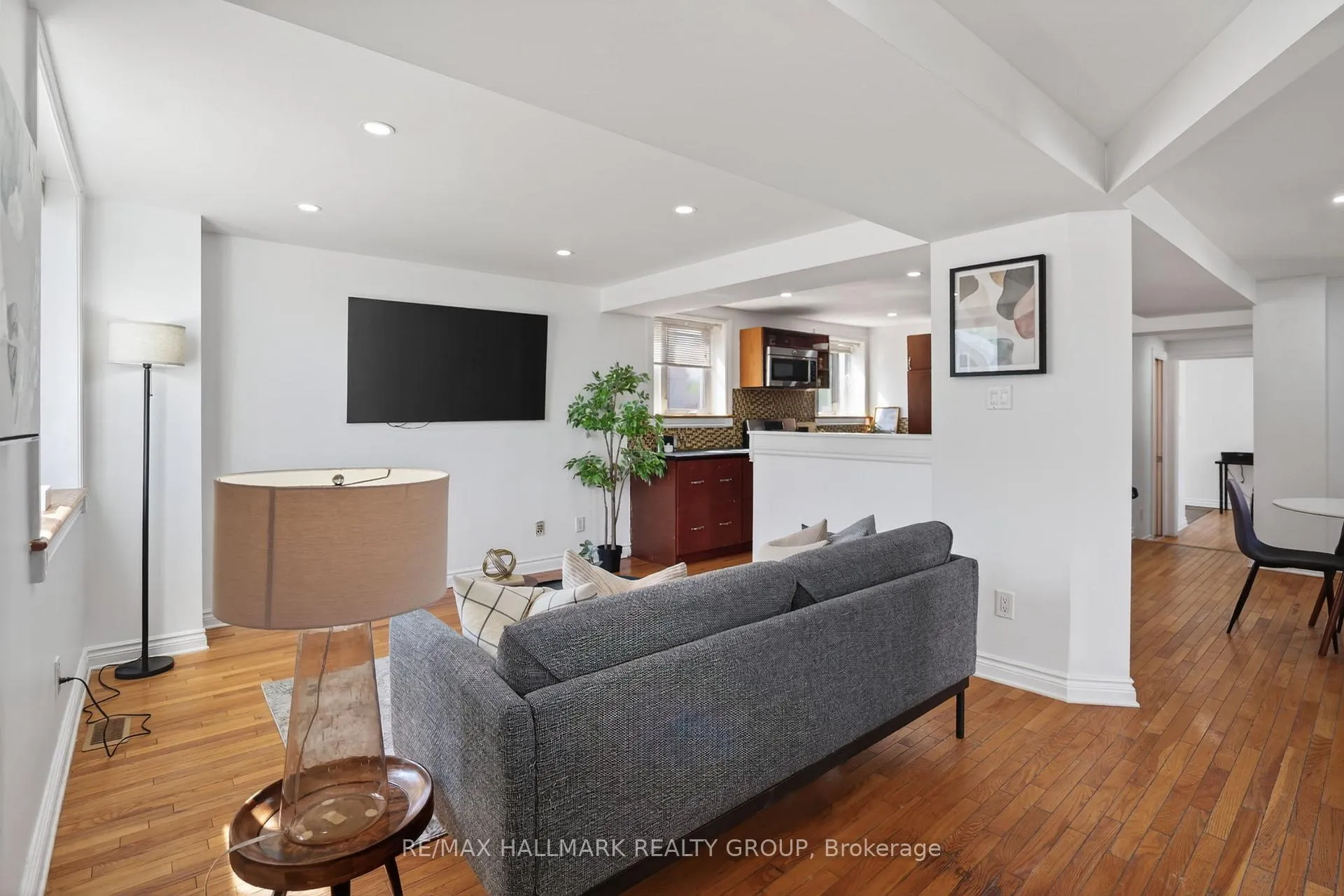 Photo 9 of 3516 Mcbean Street, Ottawa, Richmond — HOMEH