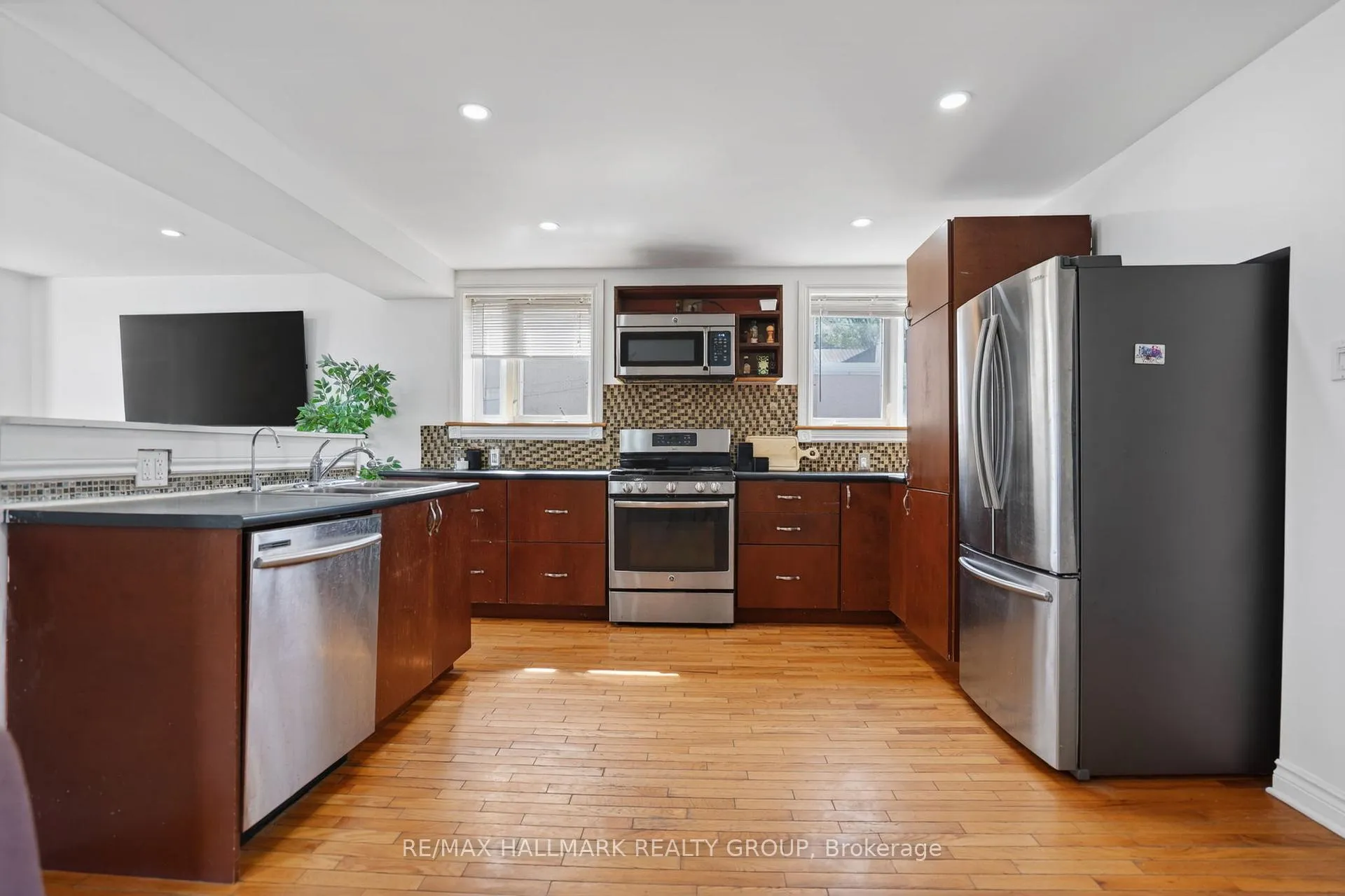 Photo 14 of 3516 Mcbean Street, Ottawa, Richmond — HOMEH