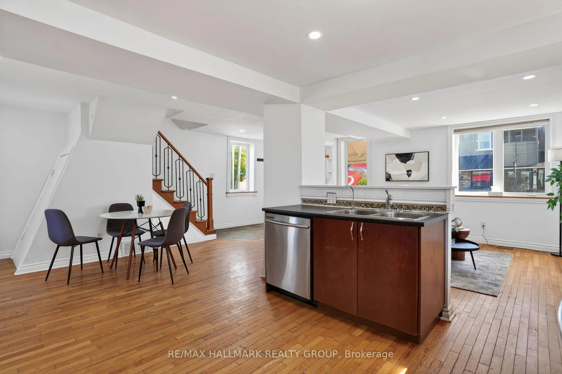 Photo 17 of 3516 Mcbean Street, Ottawa, Richmond — HOMEH