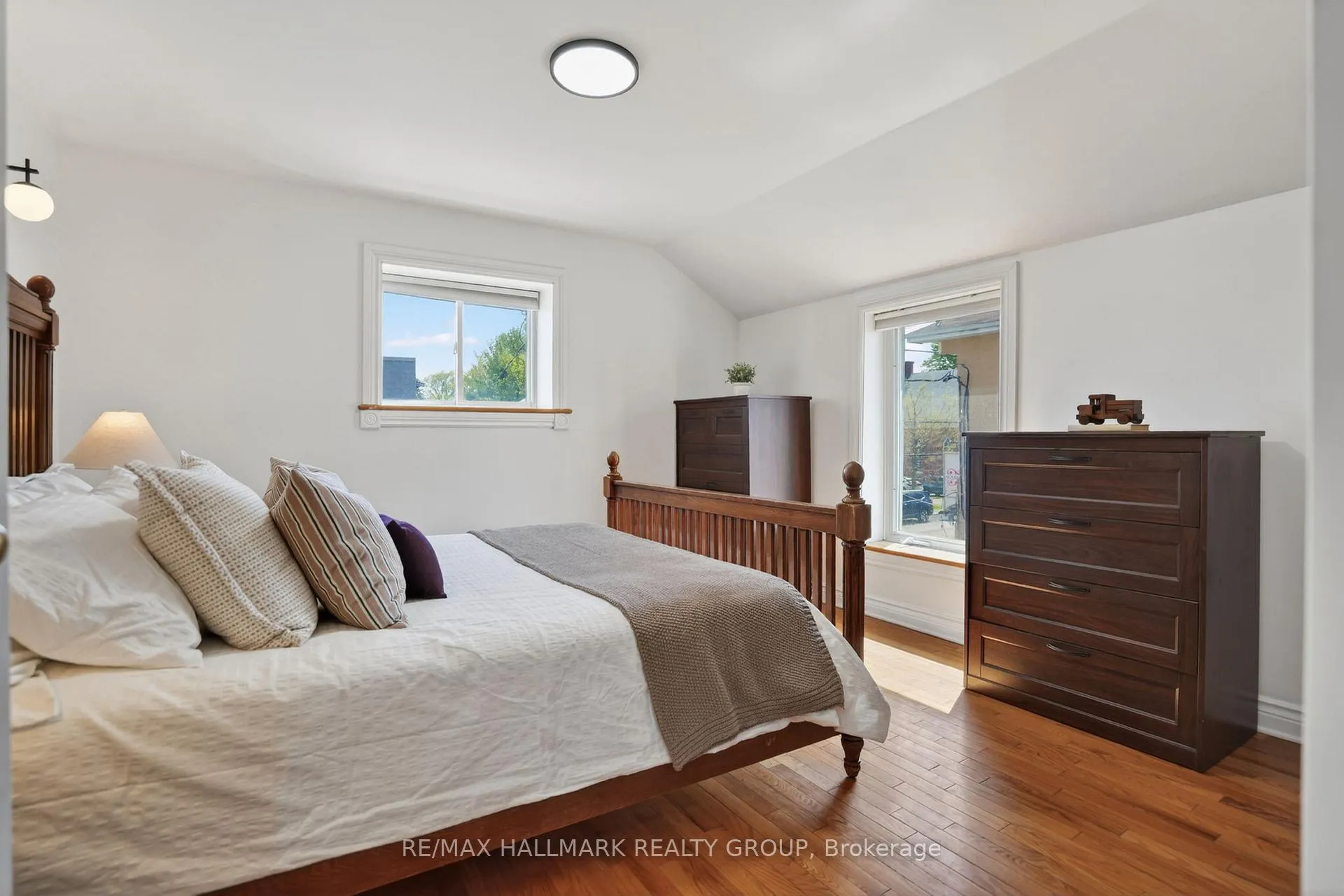 Photo 24 of 3516 Mcbean Street, Ottawa, Richmond — HOMEH