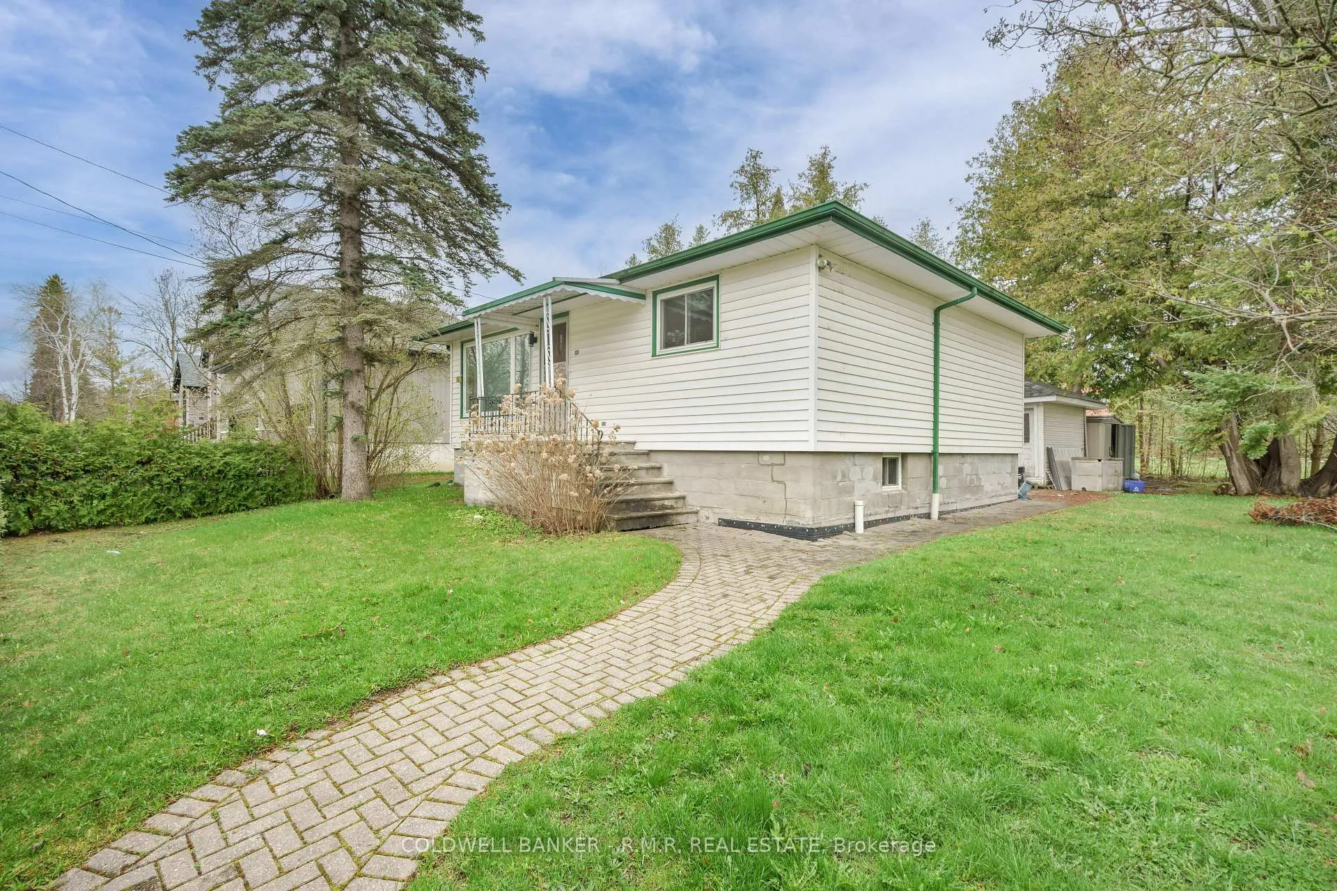 Photo 1 of 66 Edith Street, Georgina, Sutton & Jackson's Point — HOMEH