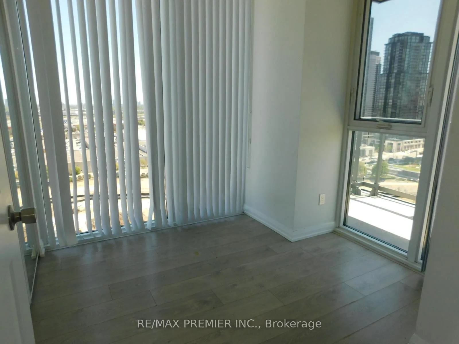 Photo 6 of Unit 1704, 7895 Jane Street, Vaughan, Concord — HOMEH