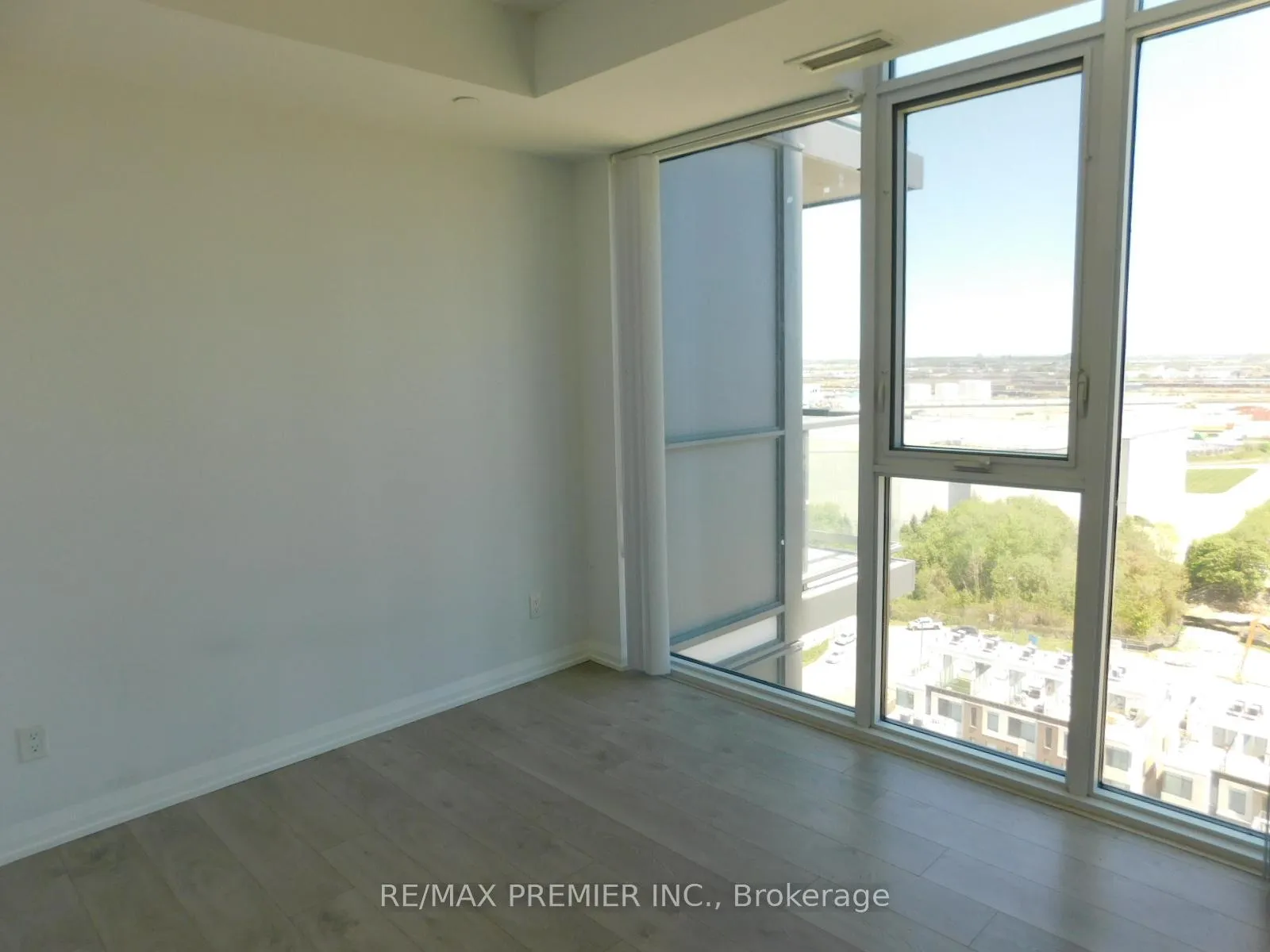 Photo 7 of Unit 1704, 7895 Jane Street, Vaughan, Concord — HOMEH