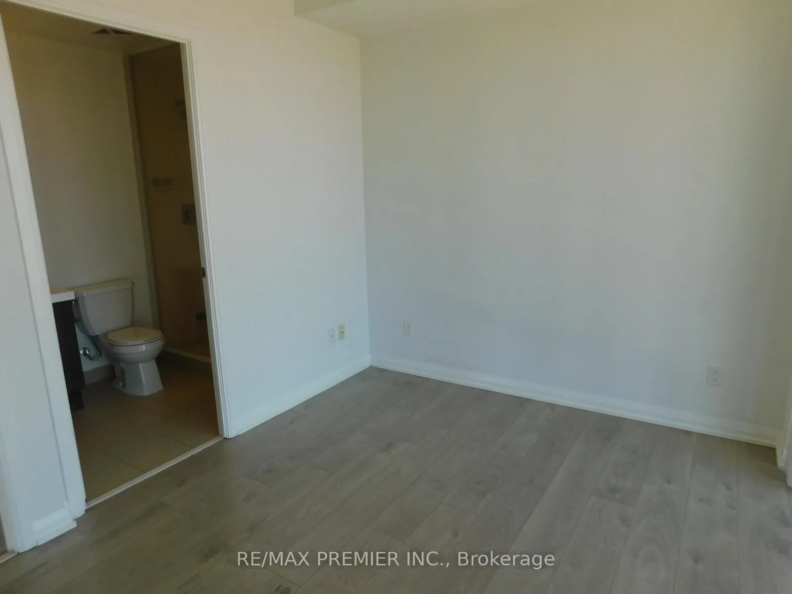Photo 9 of Unit 1704, 7895 Jane Street, Vaughan, Concord — HOMEH