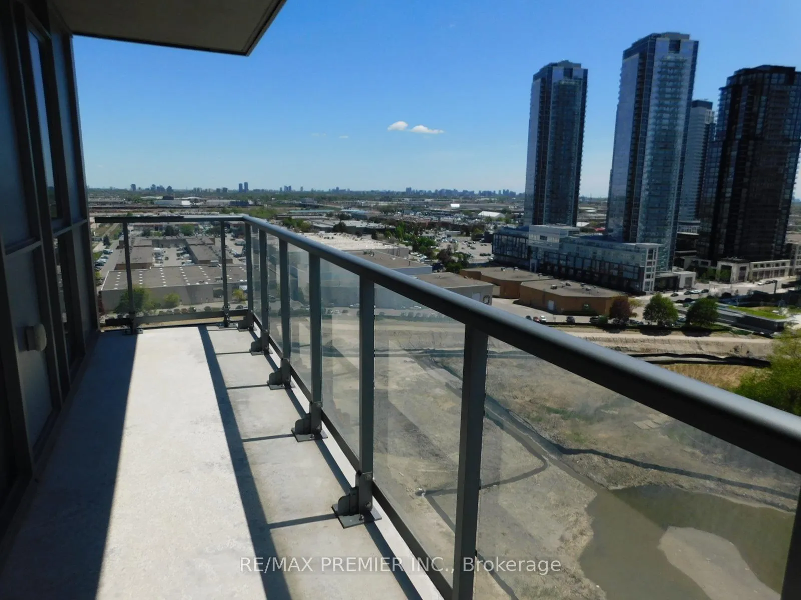Photo 11 of Unit 1704, 7895 Jane Street, Vaughan, Concord — HOMEH