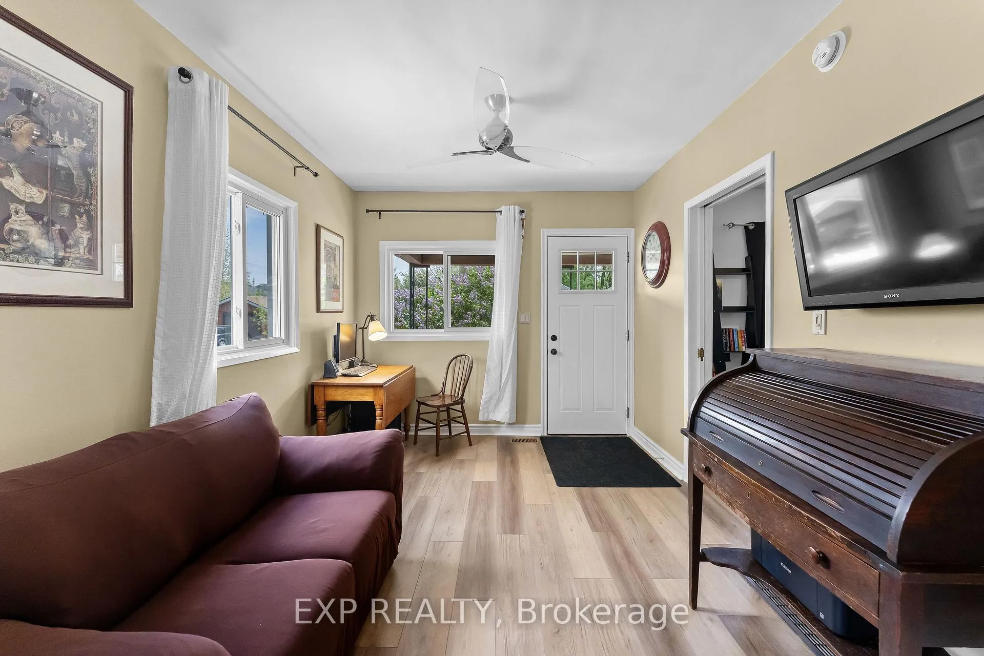 Photo 5 of 17 Moote Street, St. Catharines, Fairview — HOMEH