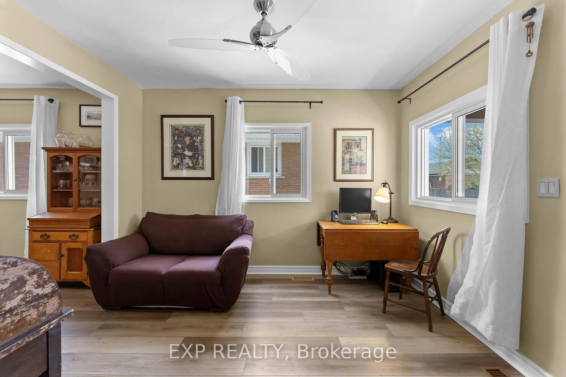 Photo 7 of 17 Moote Street, St. Catharines, Fairview — HOMEH