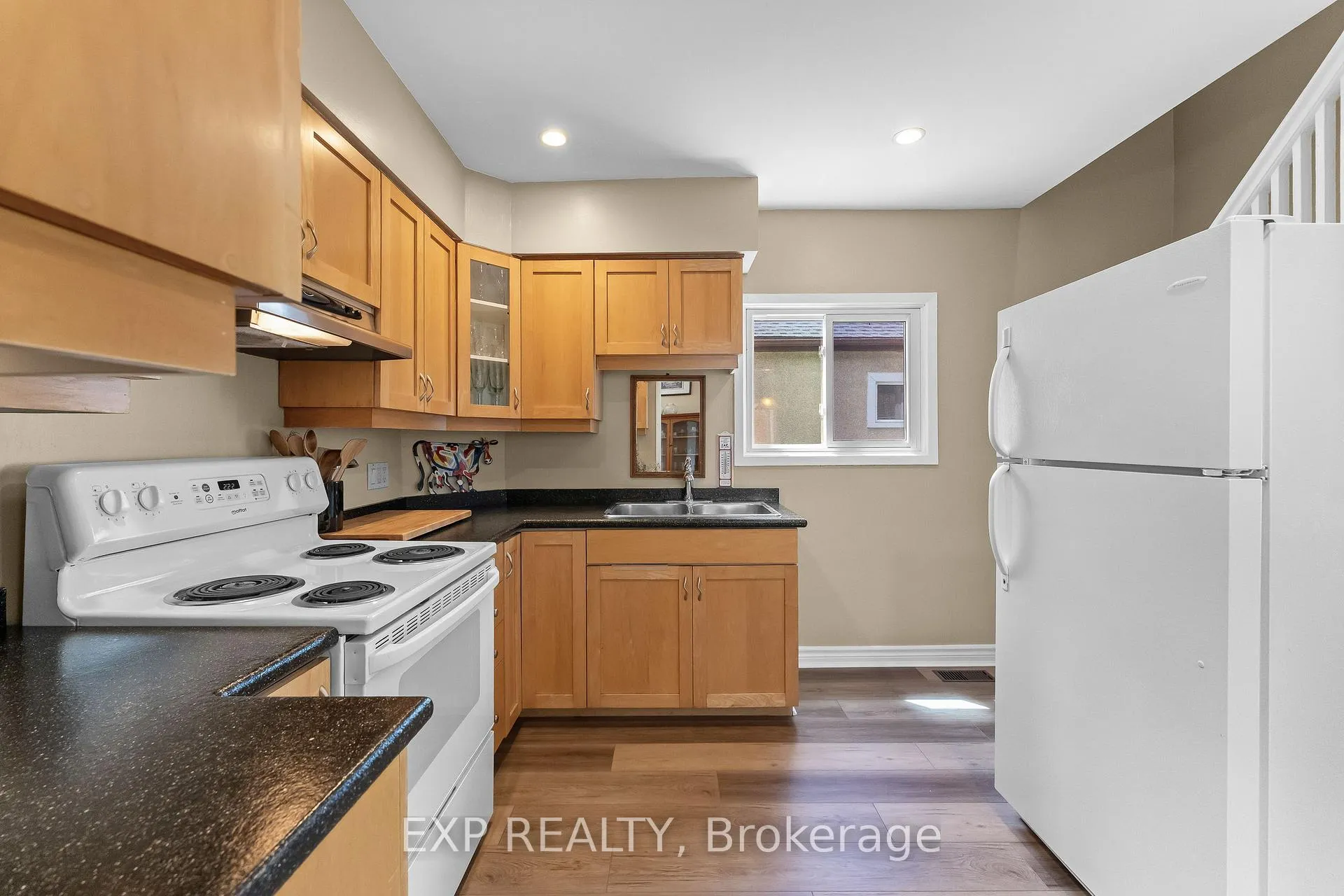 Photo 12 of 17 Moote Street, St. Catharines, Fairview — HOMEH