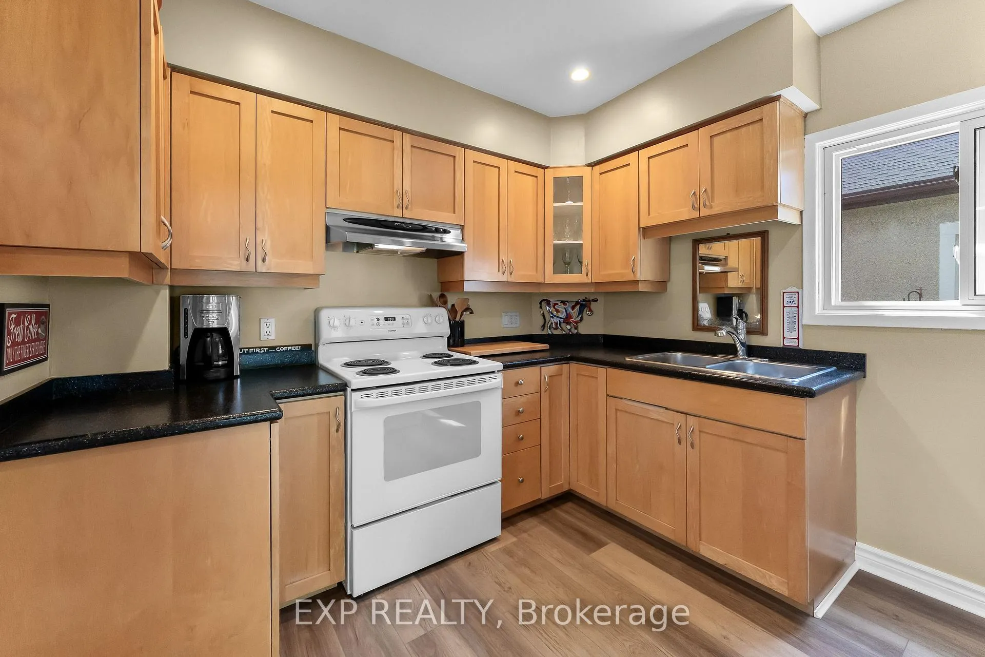 Photo 13 of 17 Moote Street, St. Catharines, Fairview — HOMEH