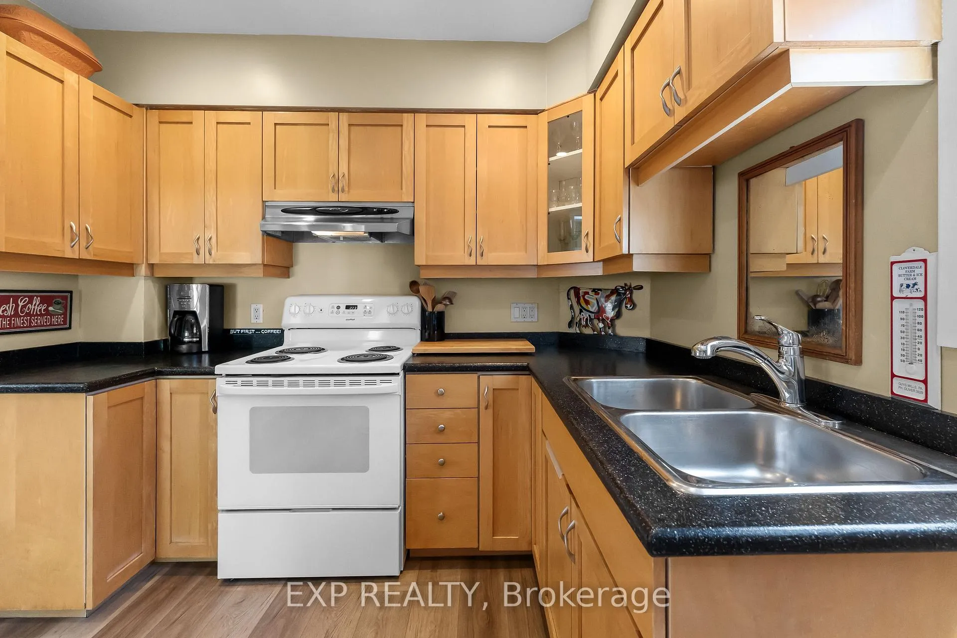 Photo 14 of 17 Moote Street, St. Catharines, Fairview — HOMEH