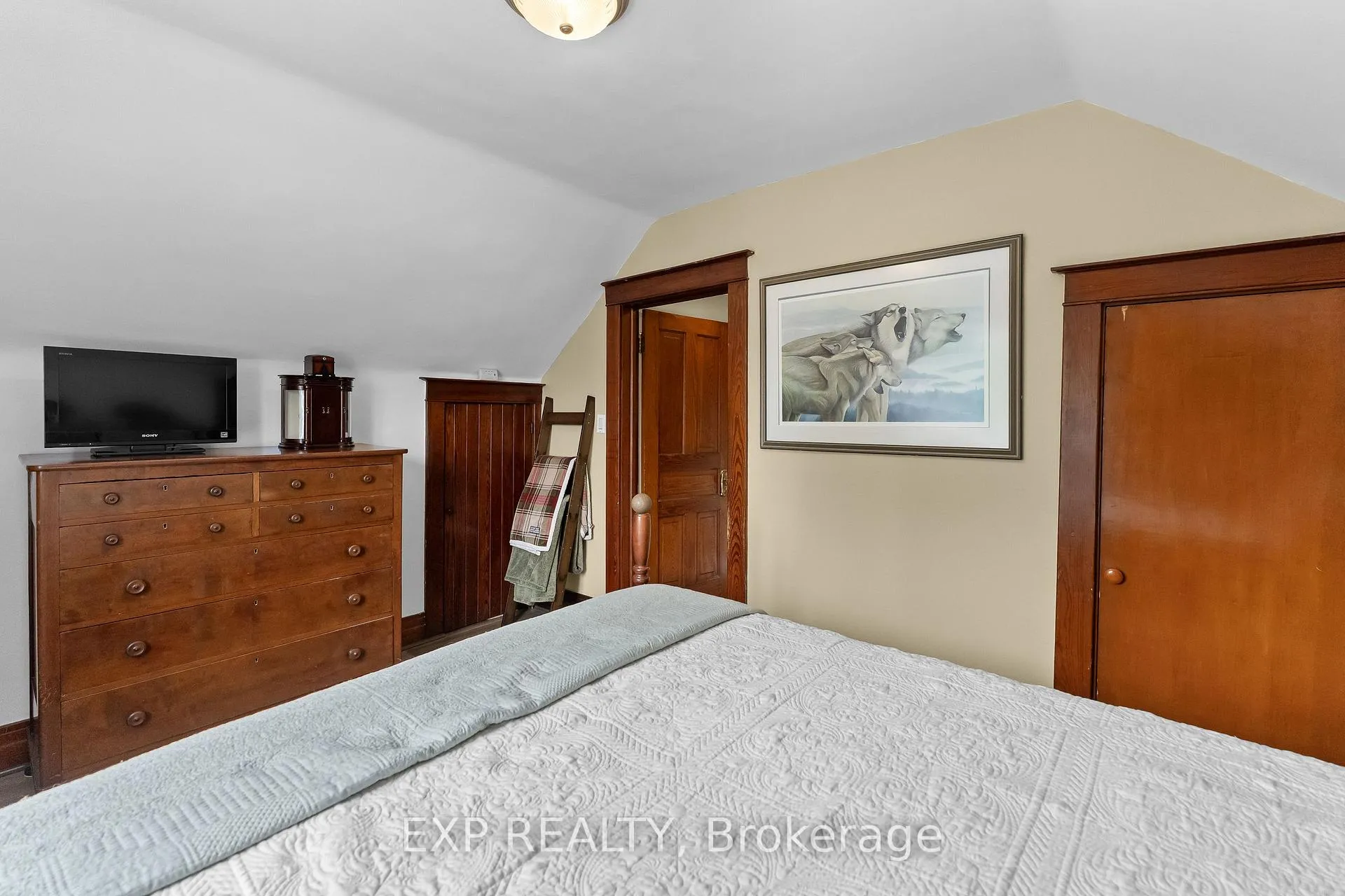 Photo 20 of 17 Moote Street, St. Catharines, Fairview — HOMEH