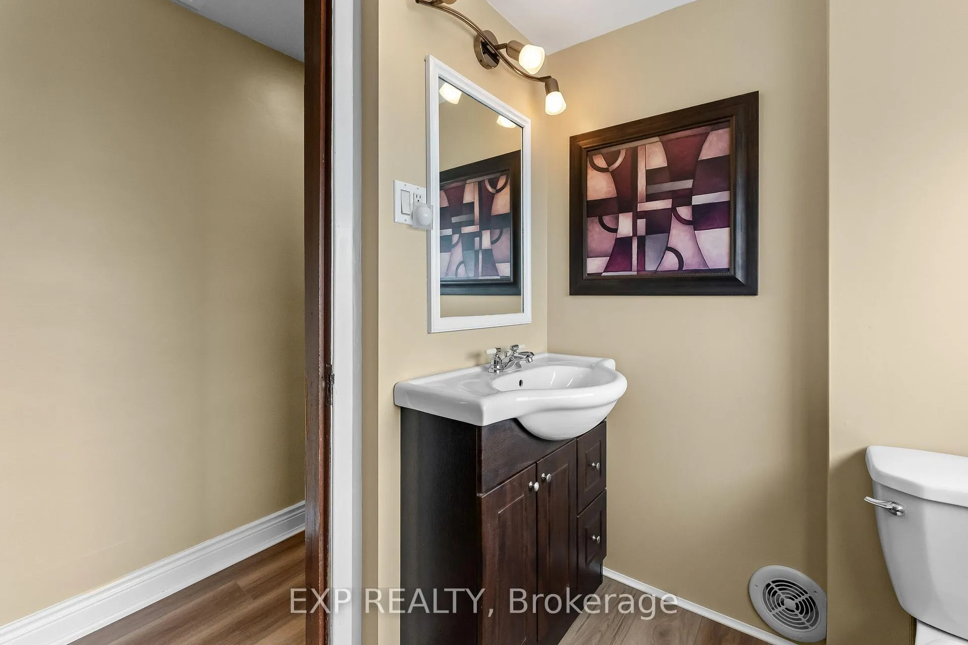 Photo 22 of 17 Moote Street, St. Catharines, Fairview — HOMEH