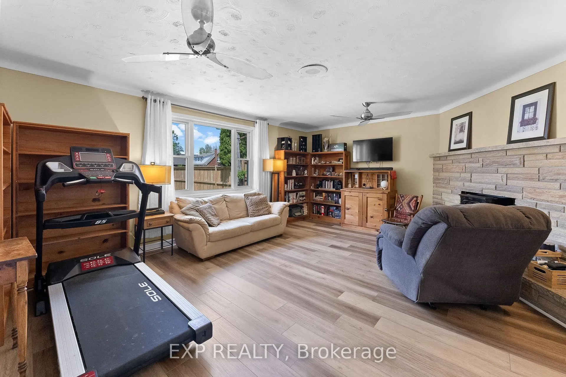 Photo 25 of 17 Moote Street, St. Catharines, Fairview — HOMEH