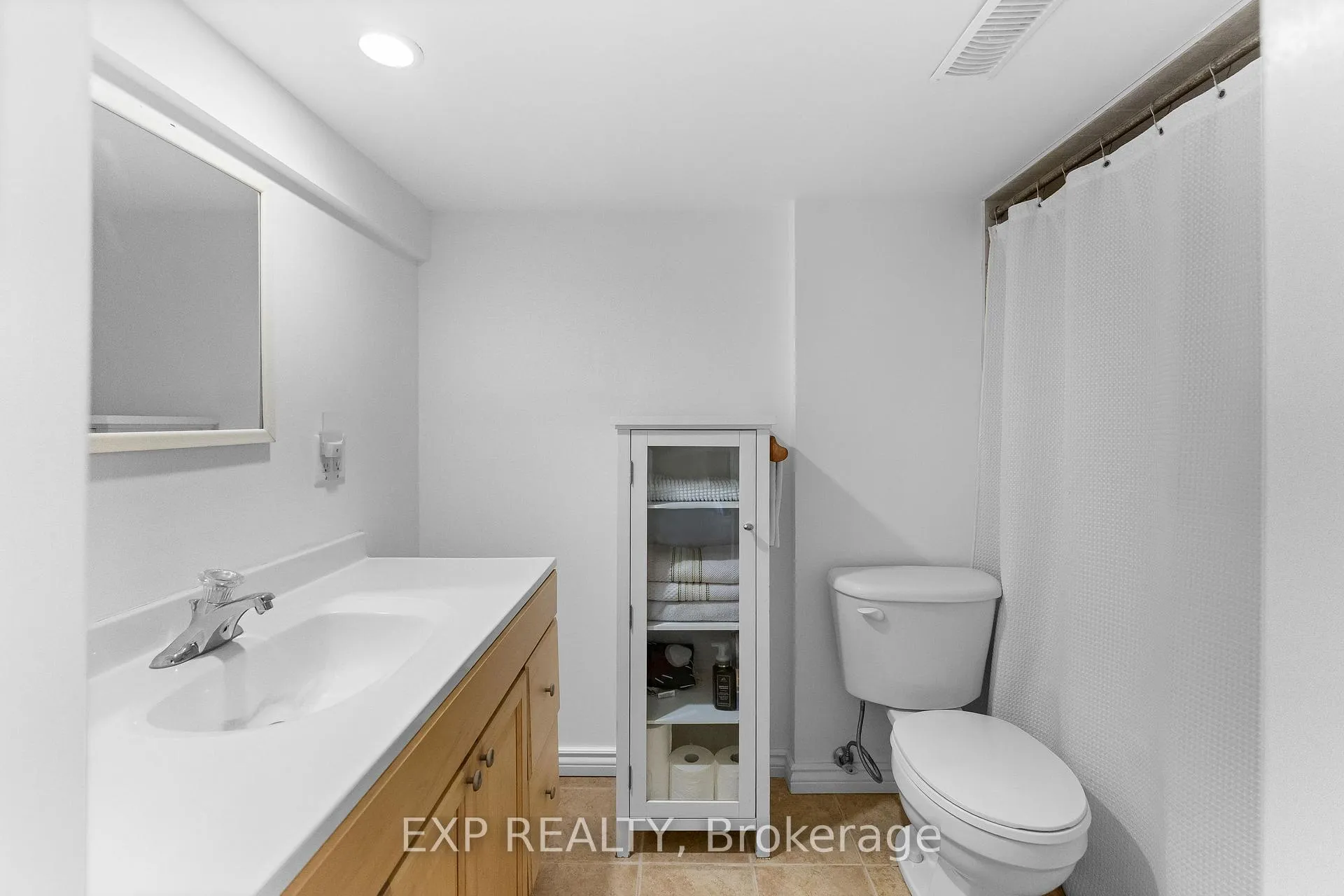 Photo 33 of 17 Moote Street, St. Catharines, Fairview — HOMEH