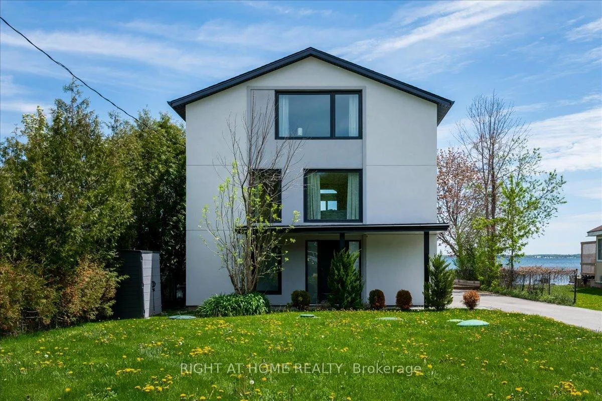Photo 3 of 405 Limerick Street, Innisfil, Rural Innisfil — HOMEH