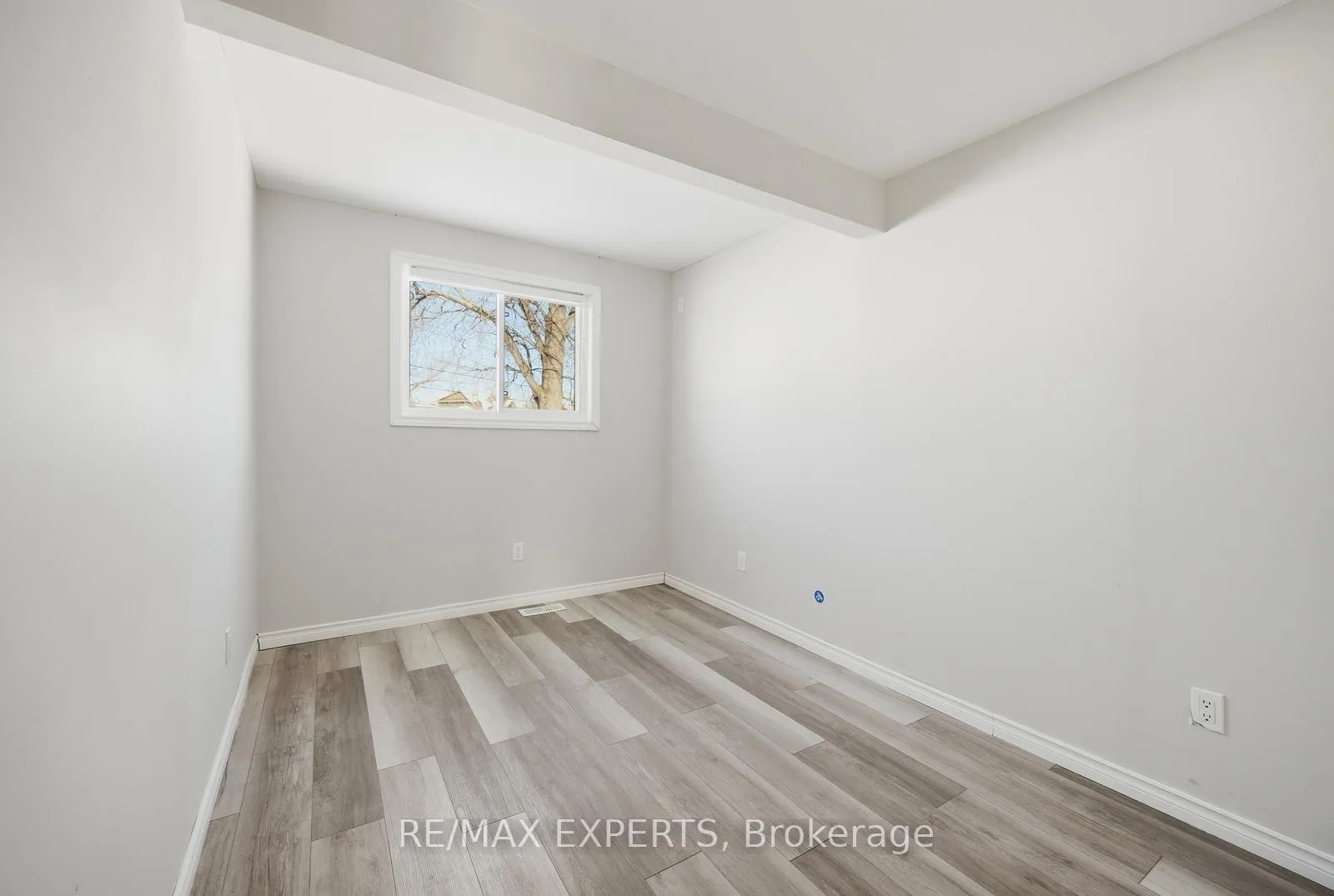 Photo 18 of 155 Woodfield Drive, Georgina, Virginia — HOMEH