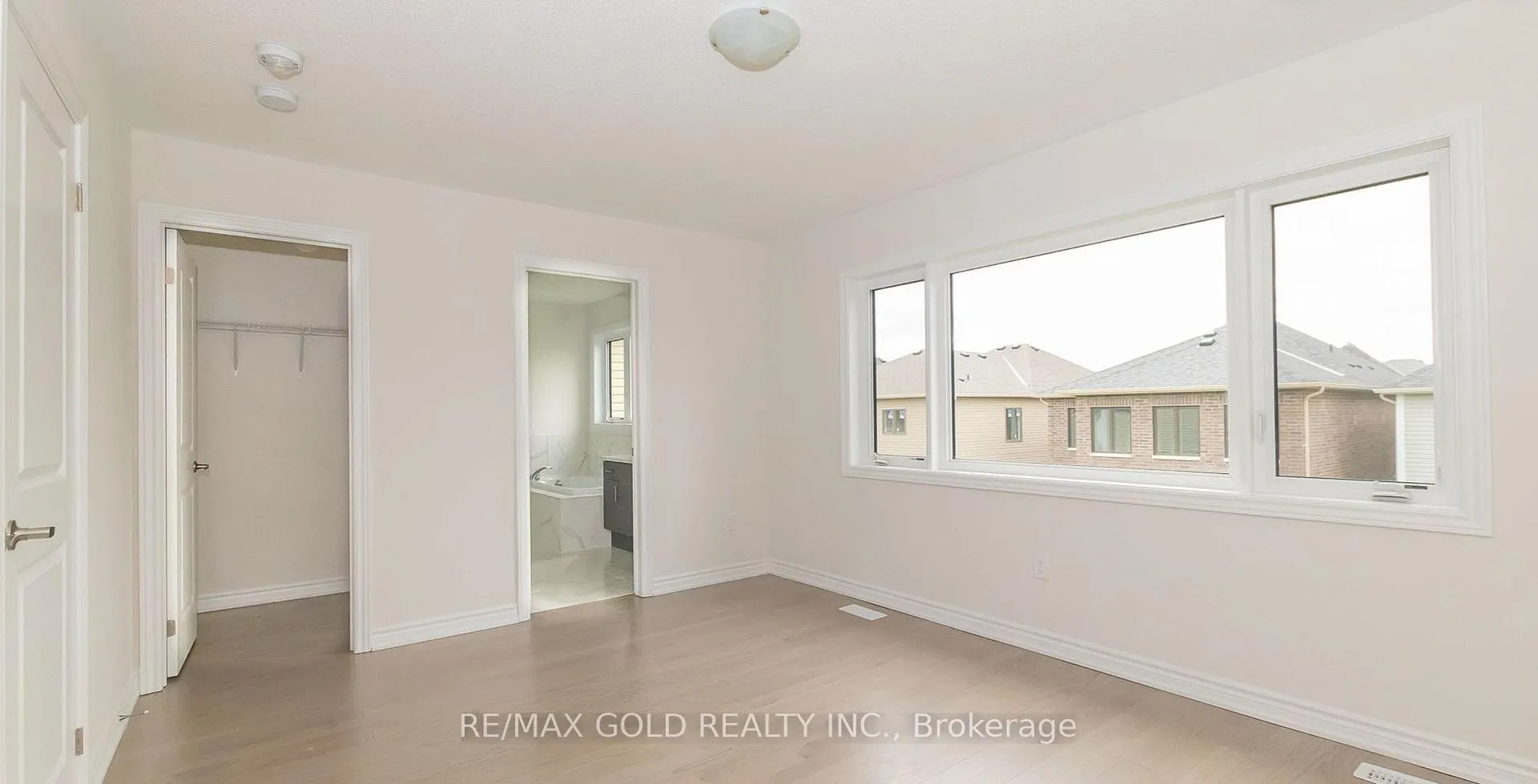 Photo 6 of 151 Terry Fox Drive, Barrie, Rural Barrie Southeast — HOMEH