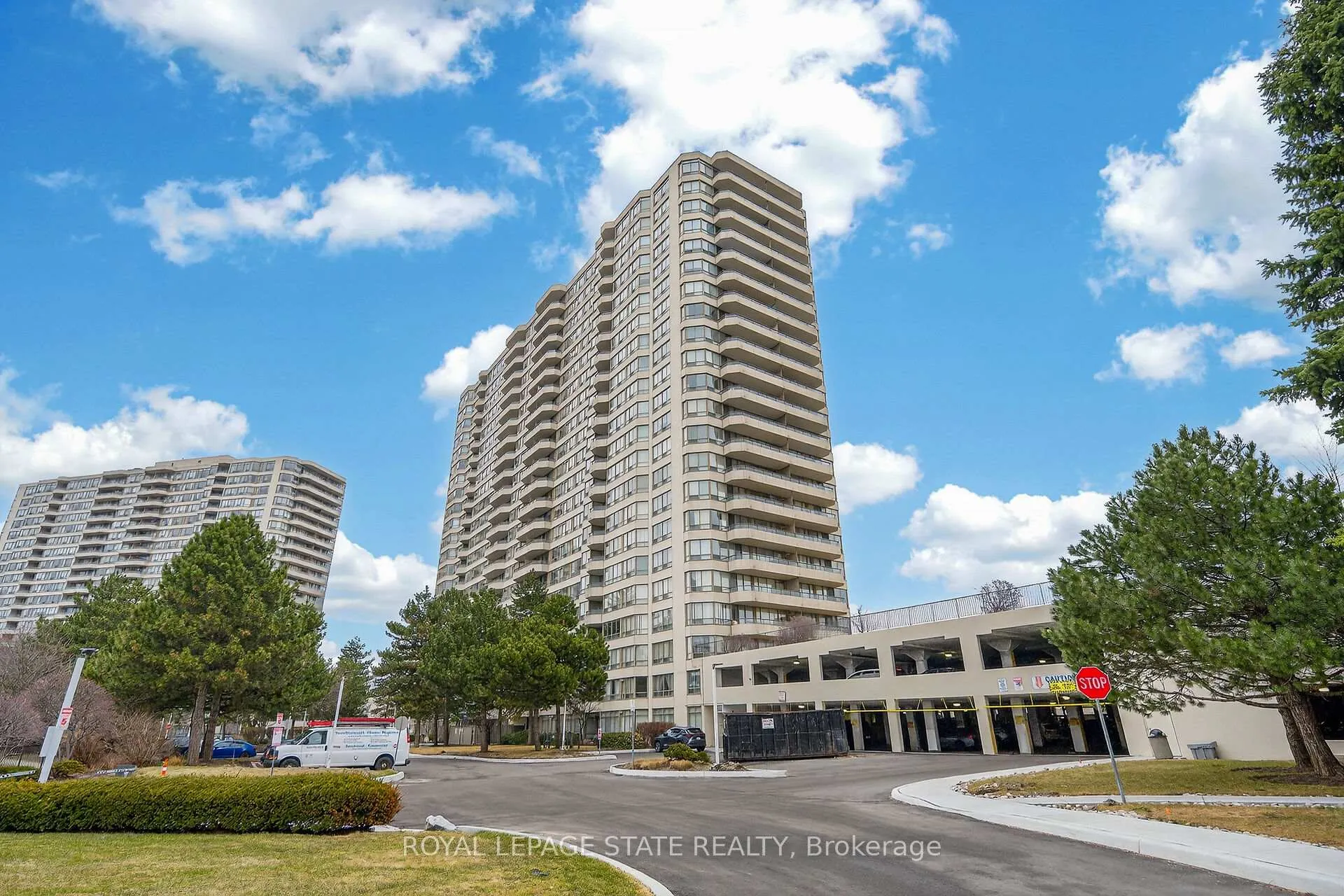 Photo 4 of Unit 1918, 3 Greystone Walk Drive, Scarborough, Kennedy Park — HOMEH