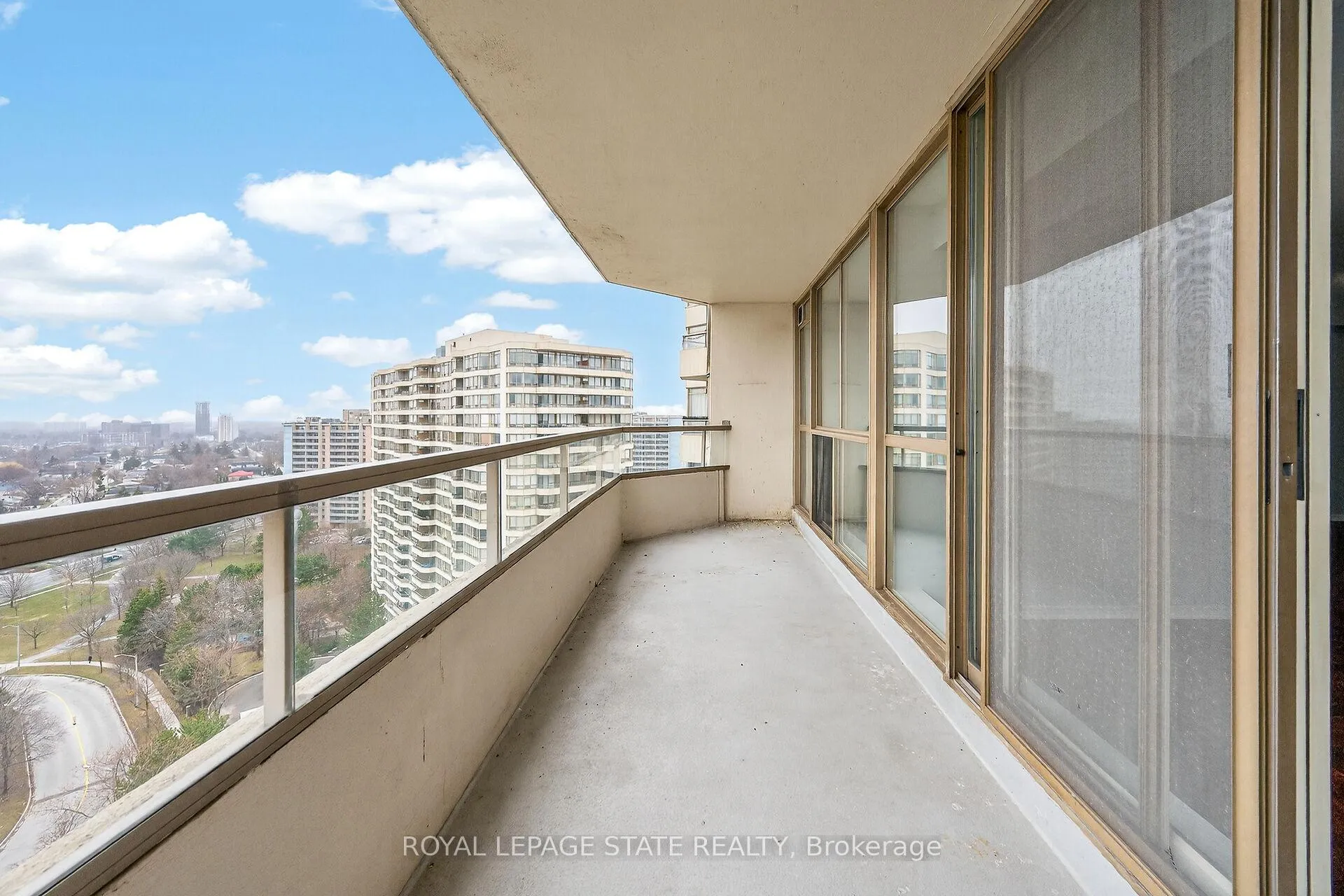 Photo 10 of Unit 1918, 3 Greystone Walk Drive, Scarborough, Kennedy Park — HOMEH
