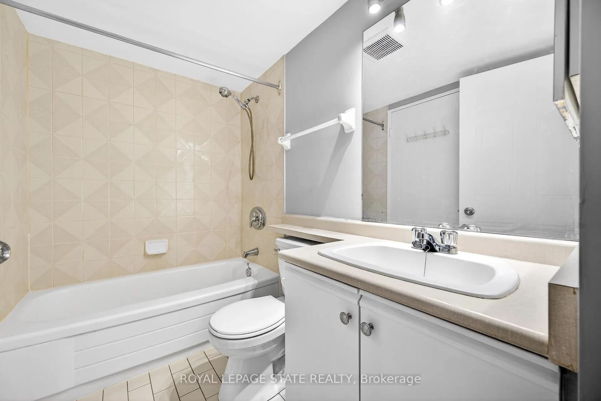 Photo 26 of Unit 1918, 3 Greystone Walk Drive, Scarborough, Kennedy Park — HOMEH