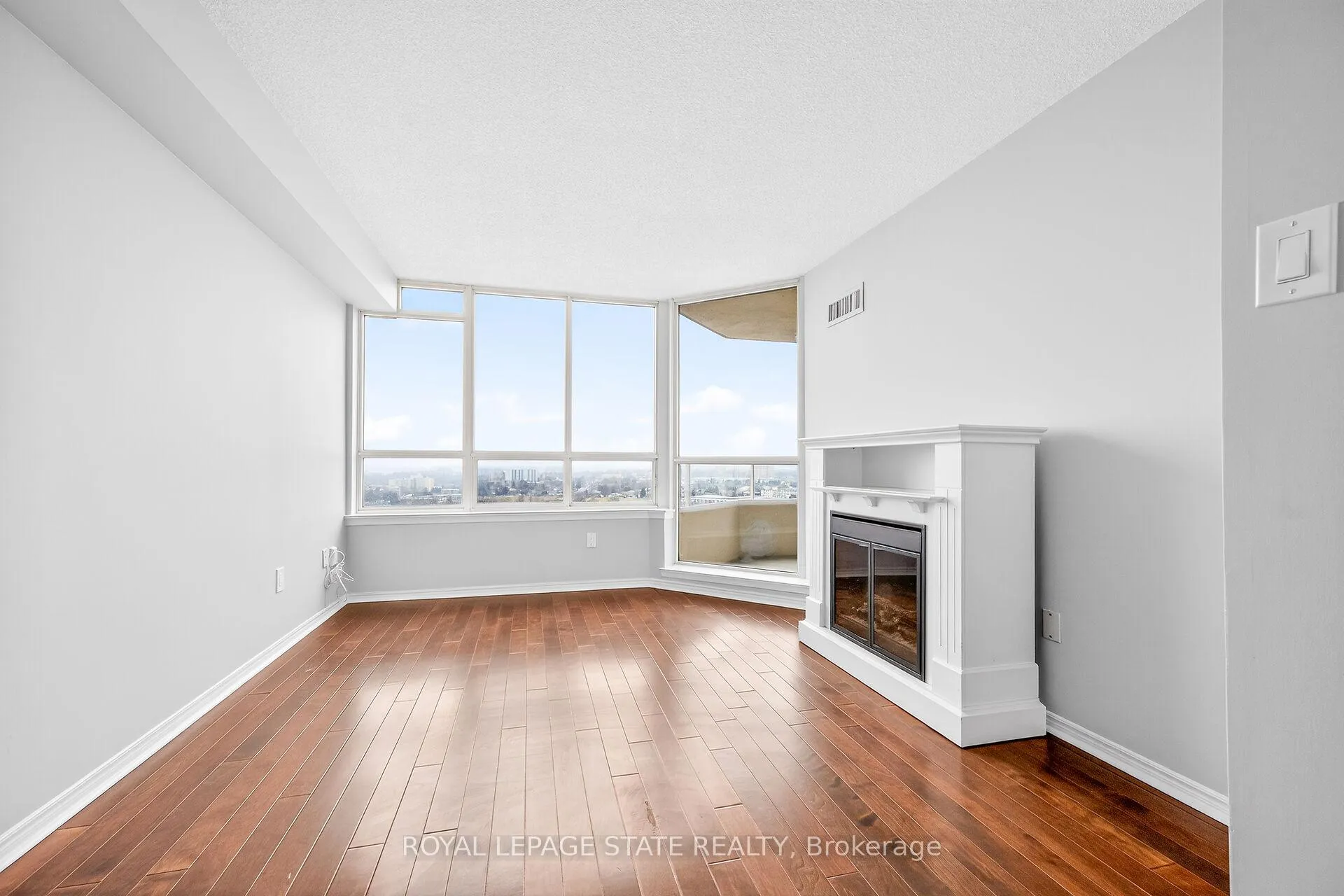 Photo 29 of Unit 1918, 3 Greystone Walk Drive, Scarborough, Kennedy Park — HOMEH