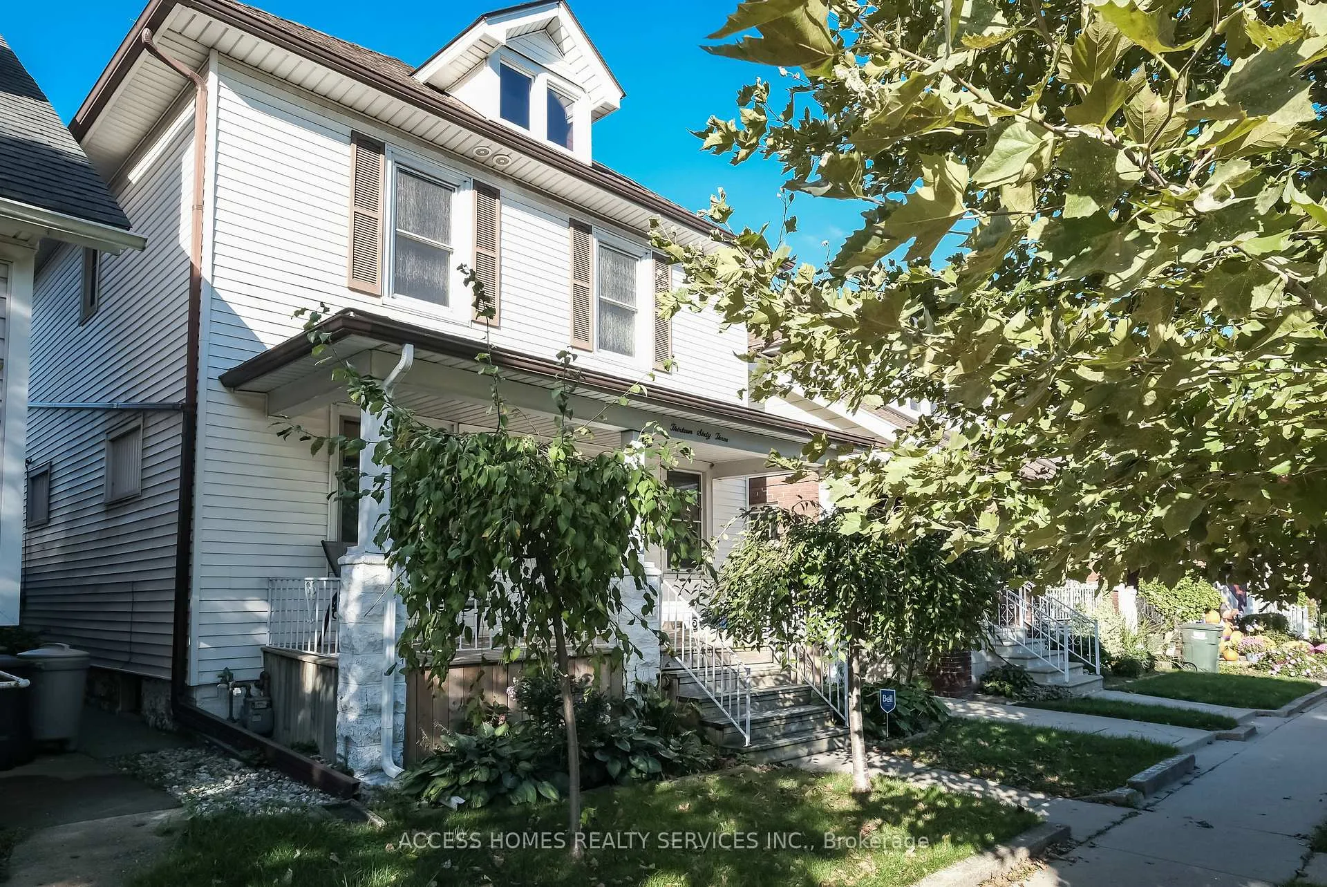Photo 2 of 1363 Windermere Road, Windsor — HOMEH