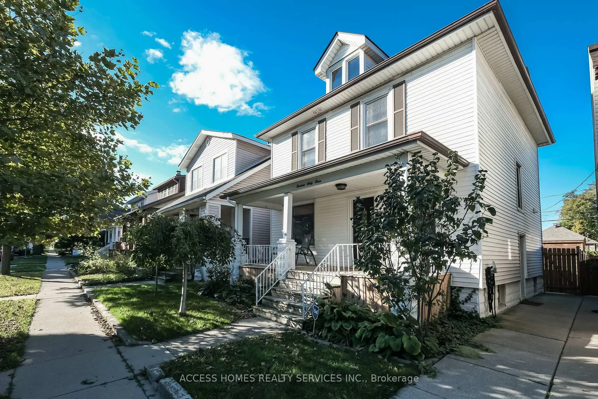 Photo 3 of 1363 Windermere Road, Windsor — HOMEH