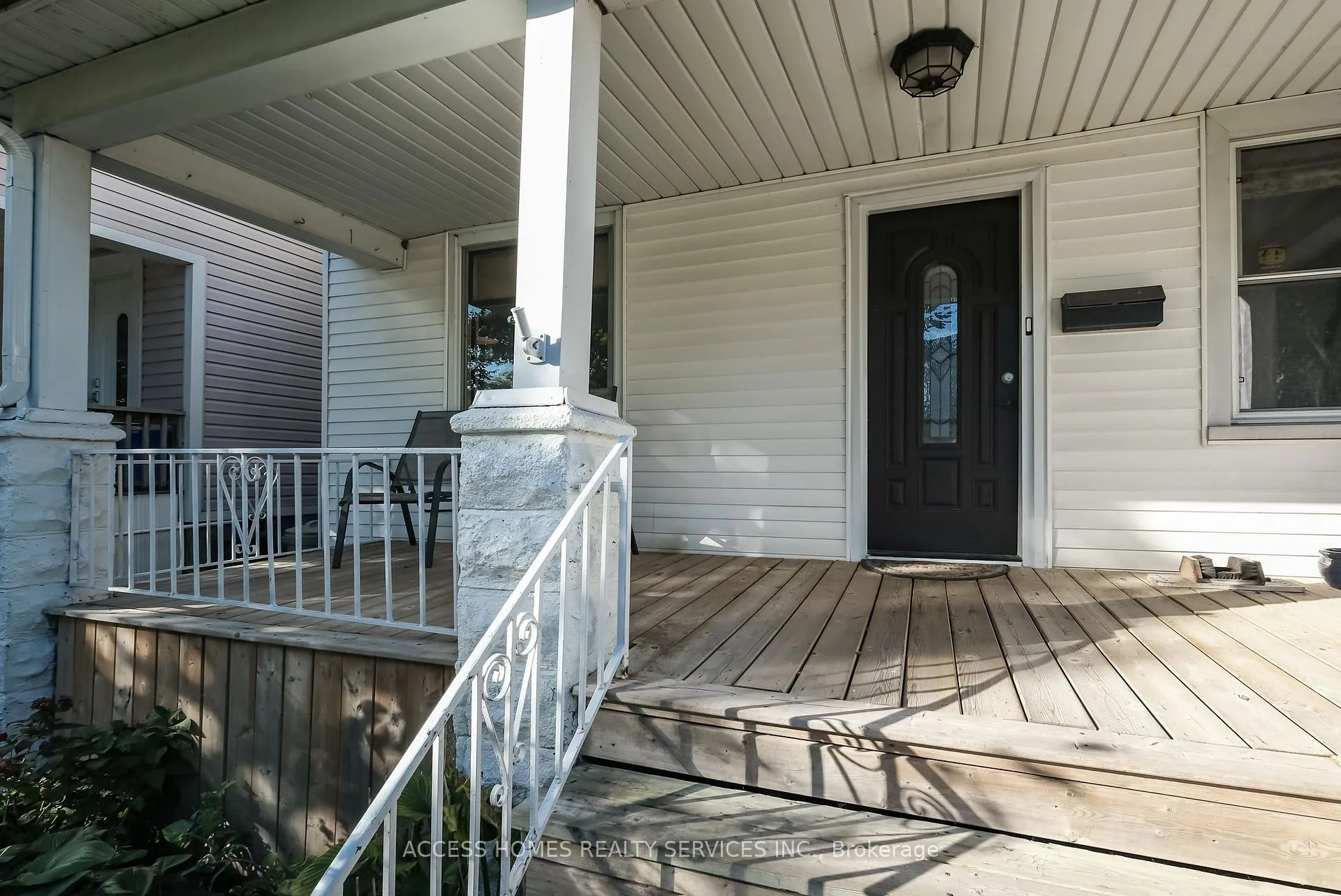 Photo 4 of 1363 Windermere Road, Windsor — HOMEH