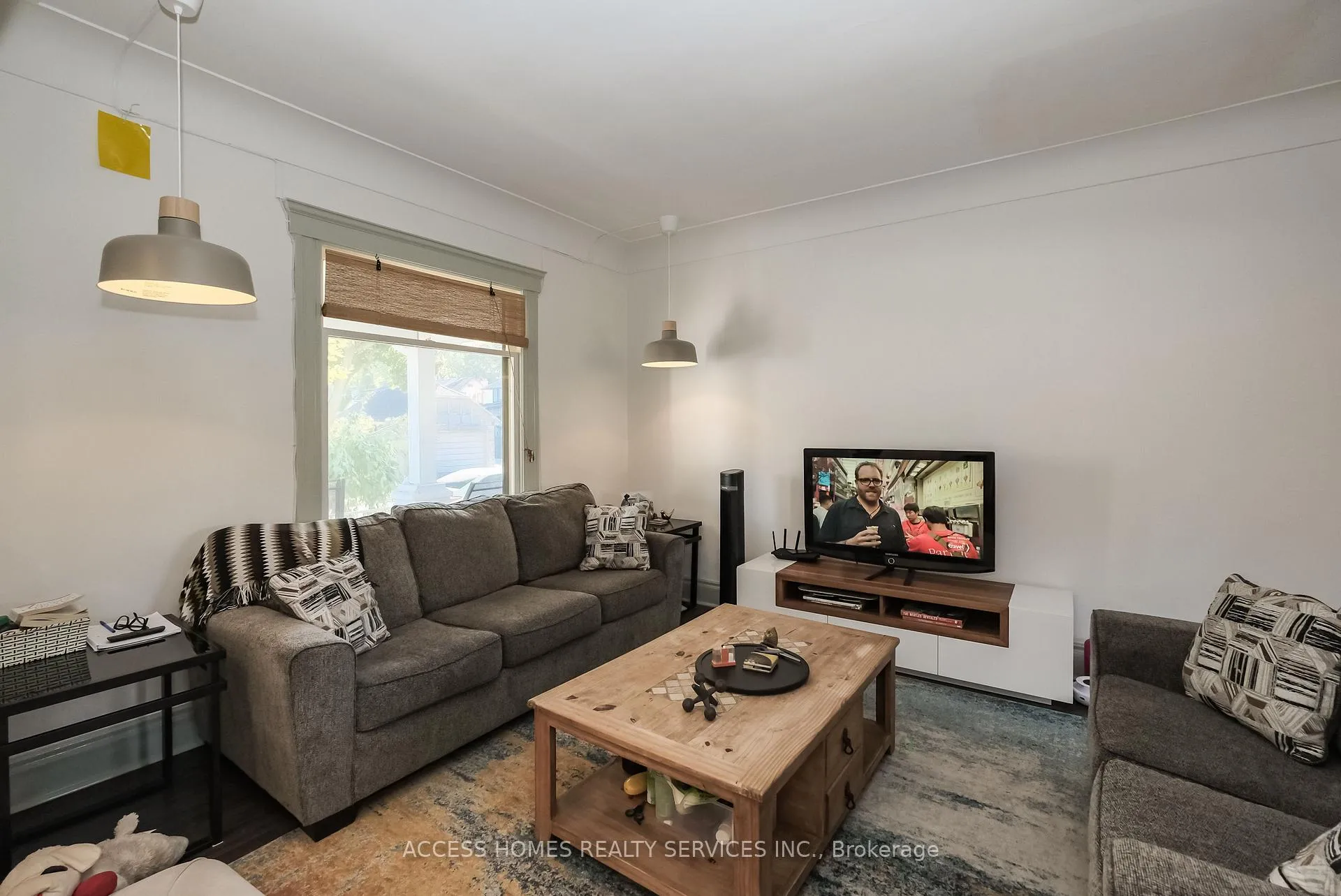 Photo 5 of 1363 Windermere Road, Windsor — HOMEH