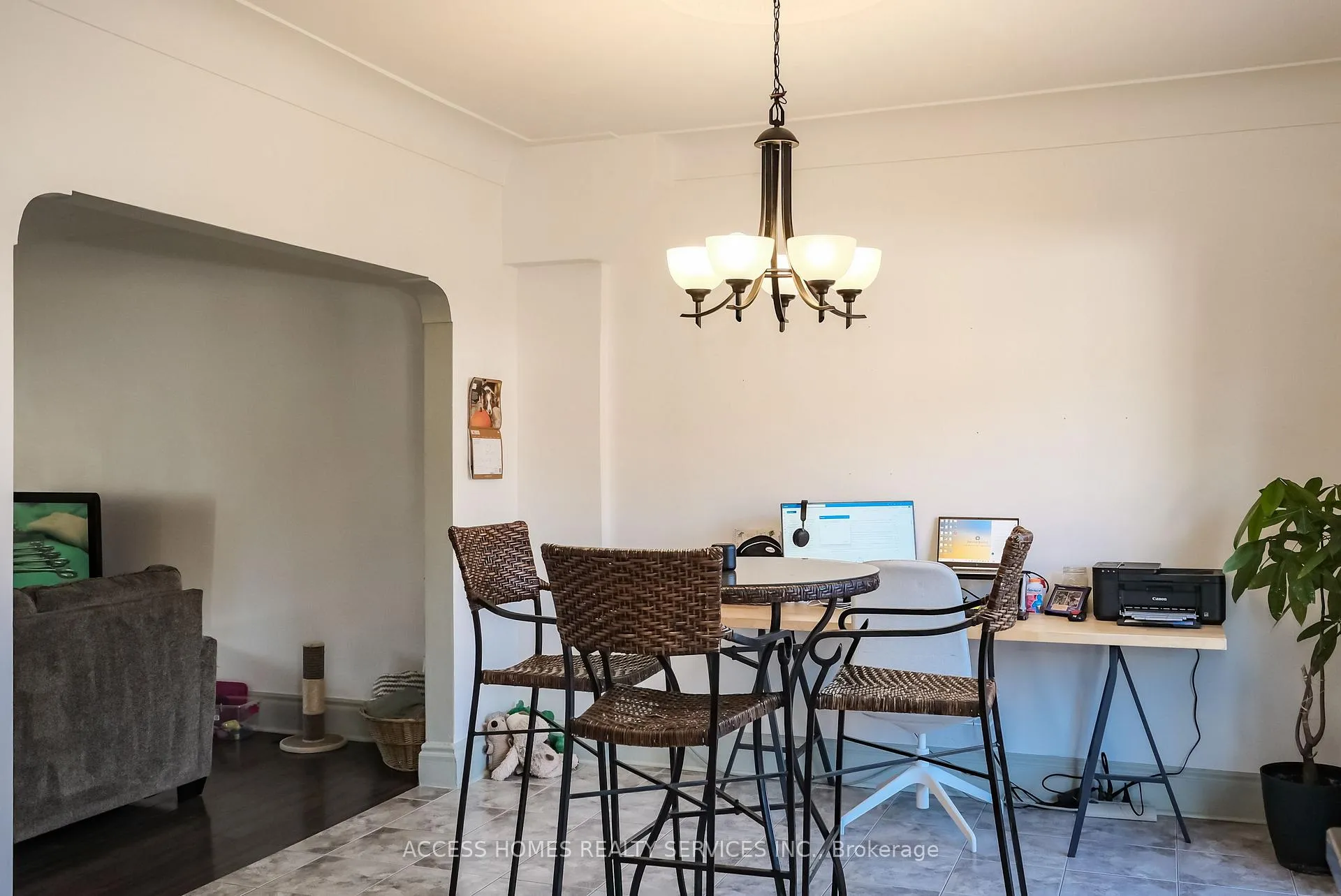 Photo 11 of 1363 Windermere Road, Windsor — HOMEH