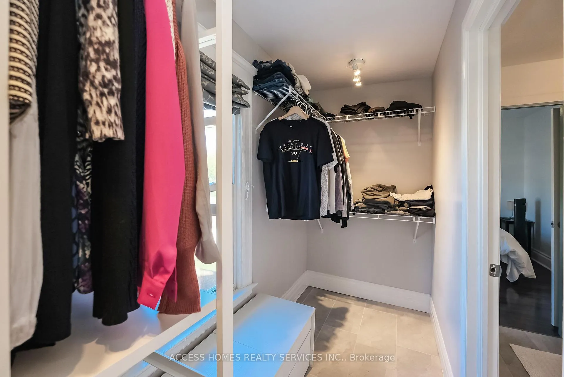 Photo 20 of 1363 Windermere Road, Windsor — HOMEH