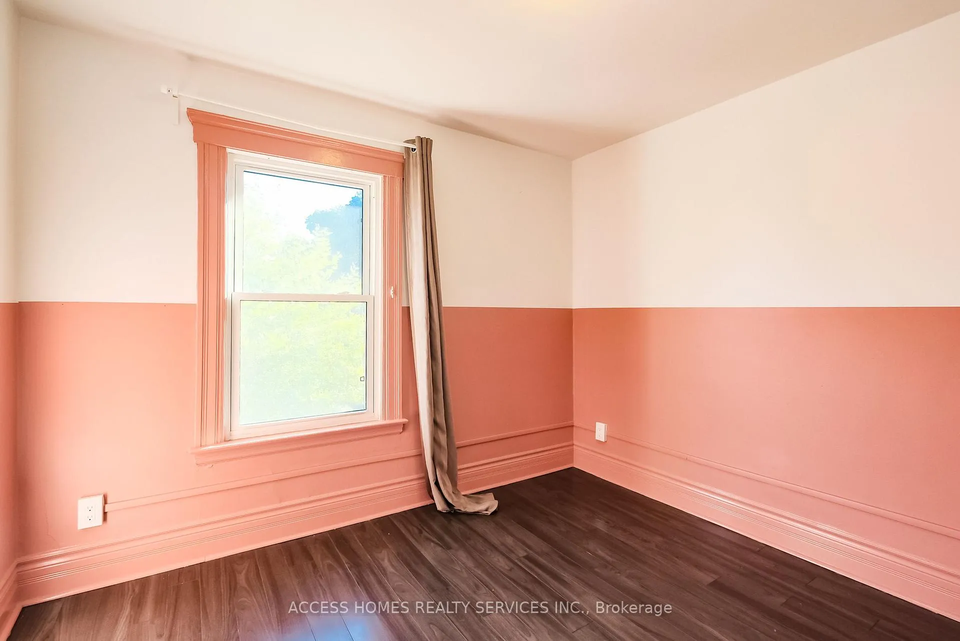Photo 25 of 1363 Windermere Road, Windsor — HOMEH