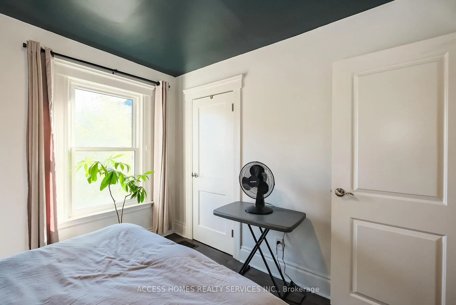 Photo 28 of 1363 Windermere Road, Windsor — HOMEH