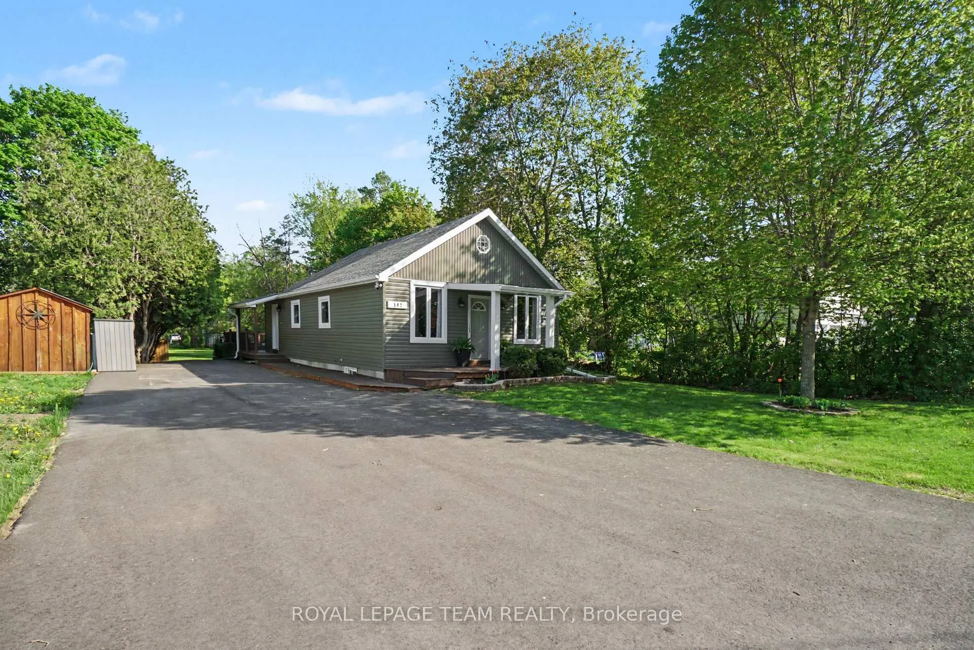Photo 4 of 102 Strachan Street, Ottawa, Richmond — HOMEH