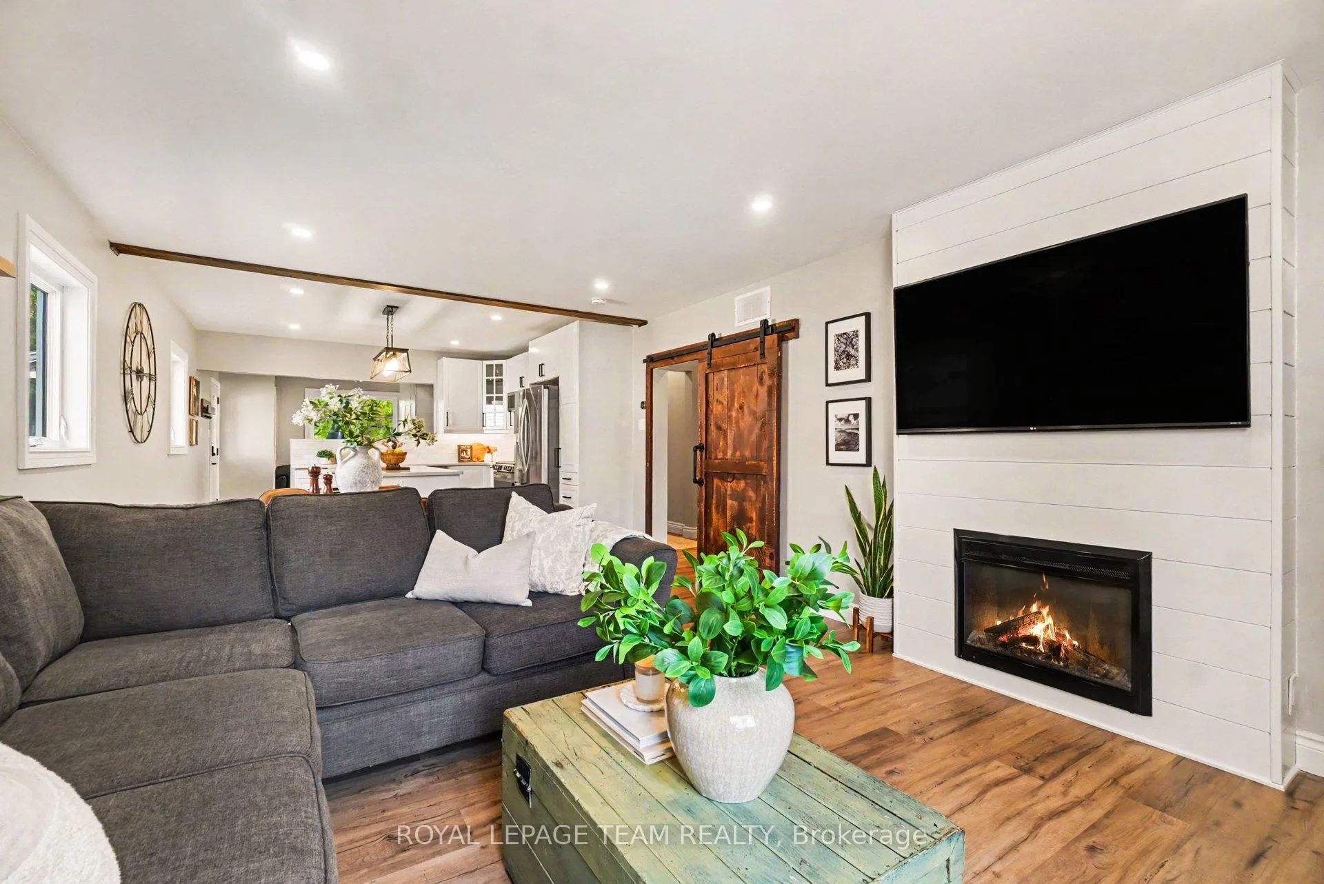 Photo 7 of 102 Strachan Street, Ottawa, Richmond — HOMEH