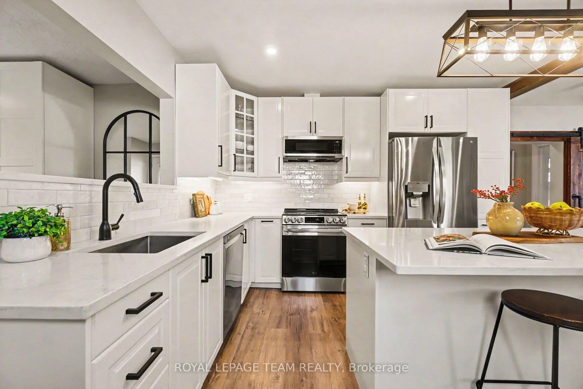 Photo 15 of 102 Strachan Street, Ottawa, Richmond — HOMEH