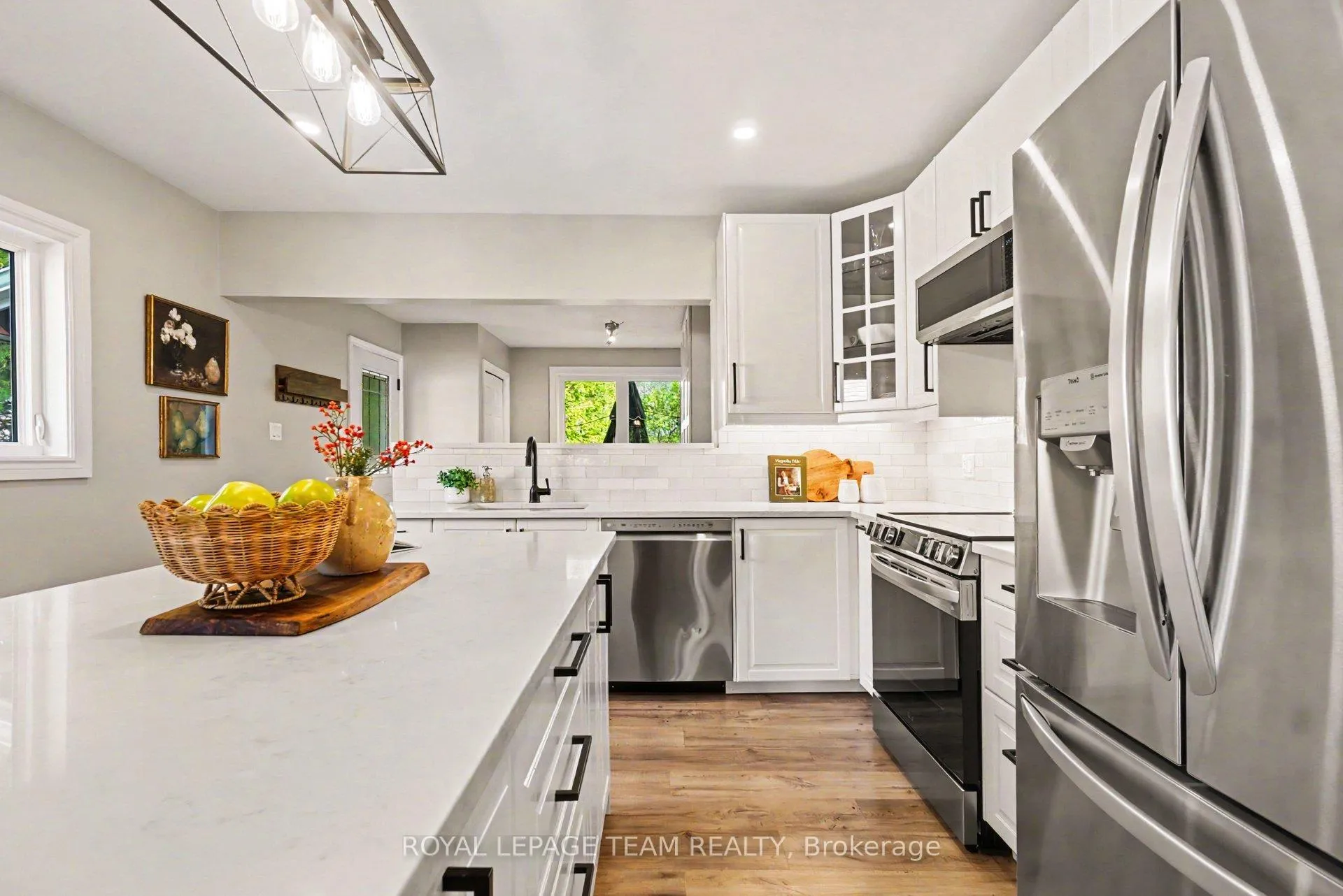 Photo 17 of 102 Strachan Street, Ottawa, Richmond — HOMEH