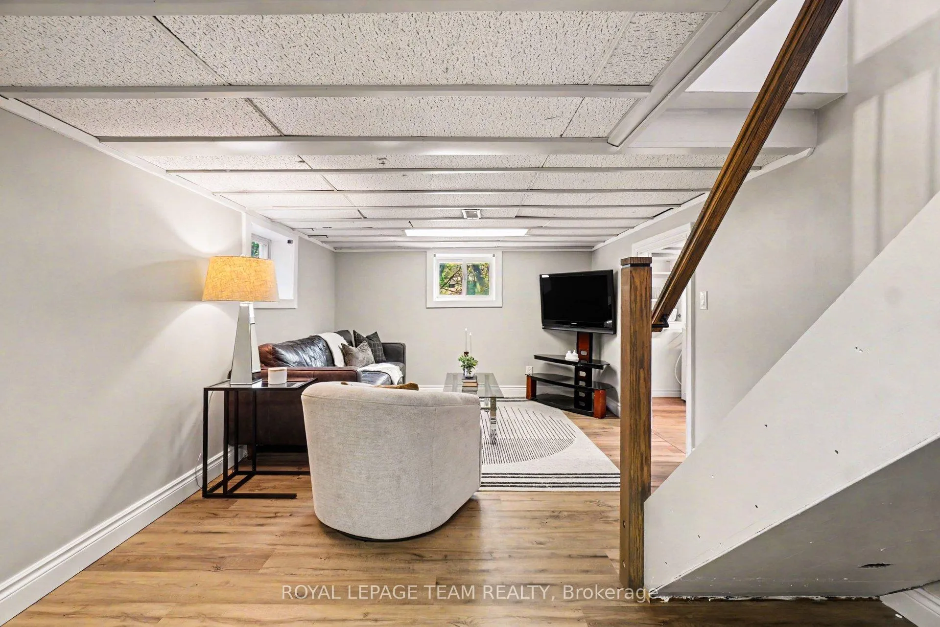Photo 32 of 102 Strachan Street, Ottawa, Richmond — HOMEH