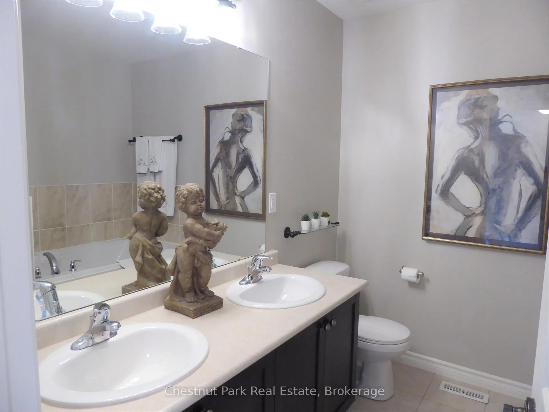 Photo 11 of 62 Joseph Trail, Collingwood — HOMEH