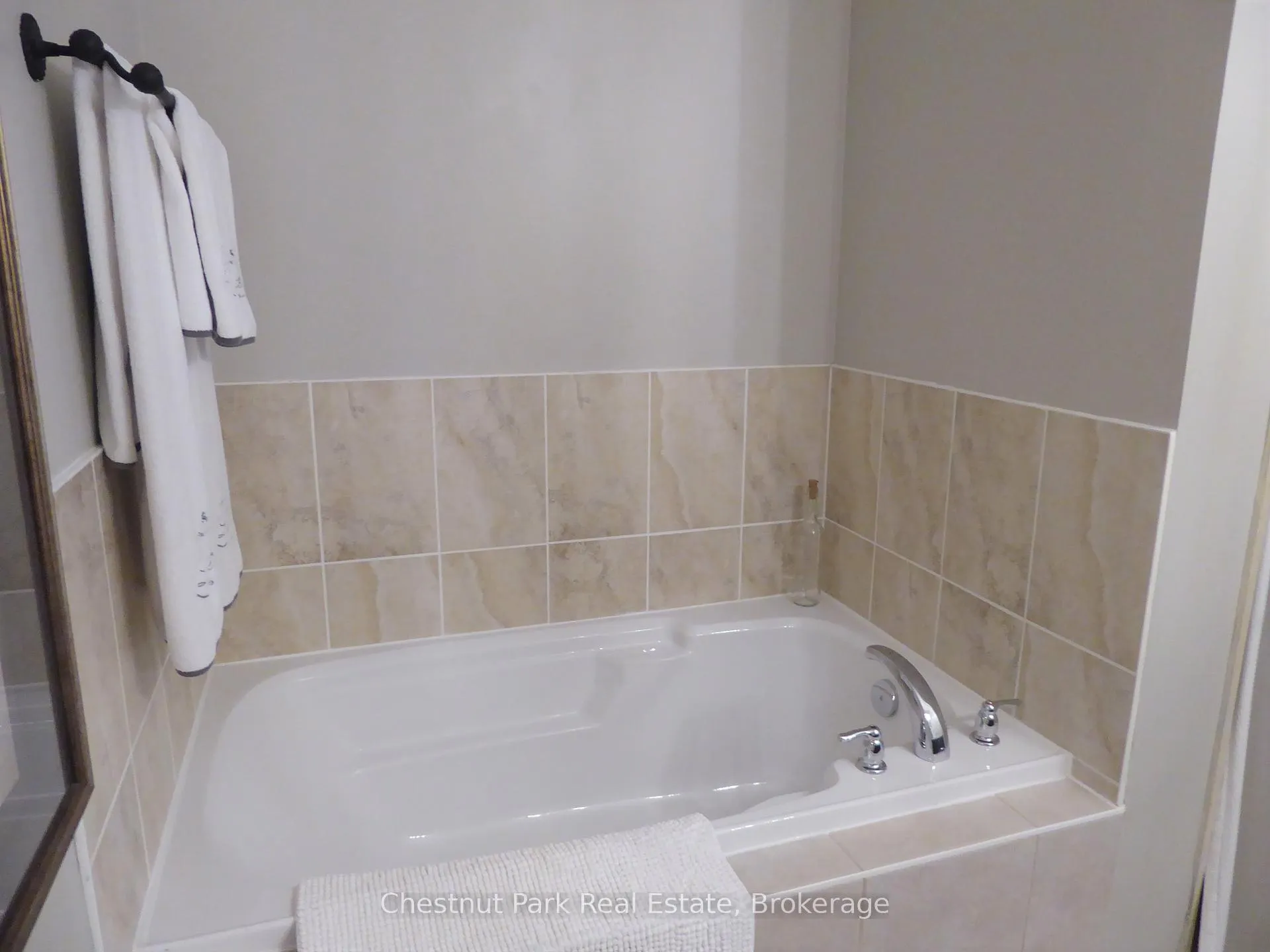 Photo 12 of 62 Joseph Trail, Collingwood — HOMEH